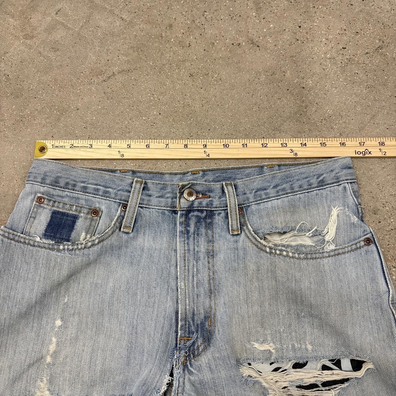 Vintage Vintage 2000s Light wash Distressed Denim Jeans Size US 32 / EU 48 - 7 Thumbnail