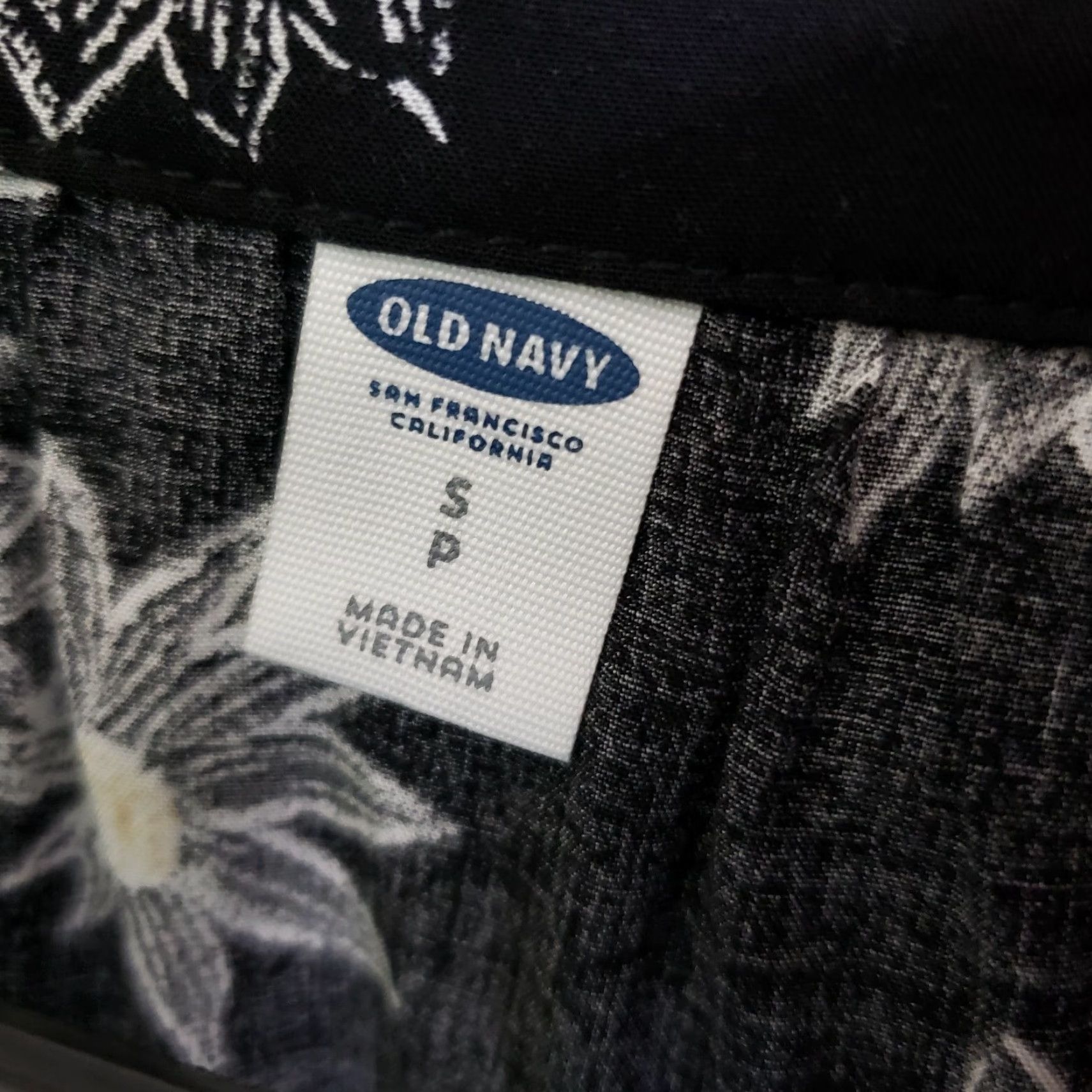 Old Navy Old Navy Womens Top Sz Small Black White Floral Short Sleeve Rayon Blouse Size S / US 4 / IT 40 - 5 Thumbnail