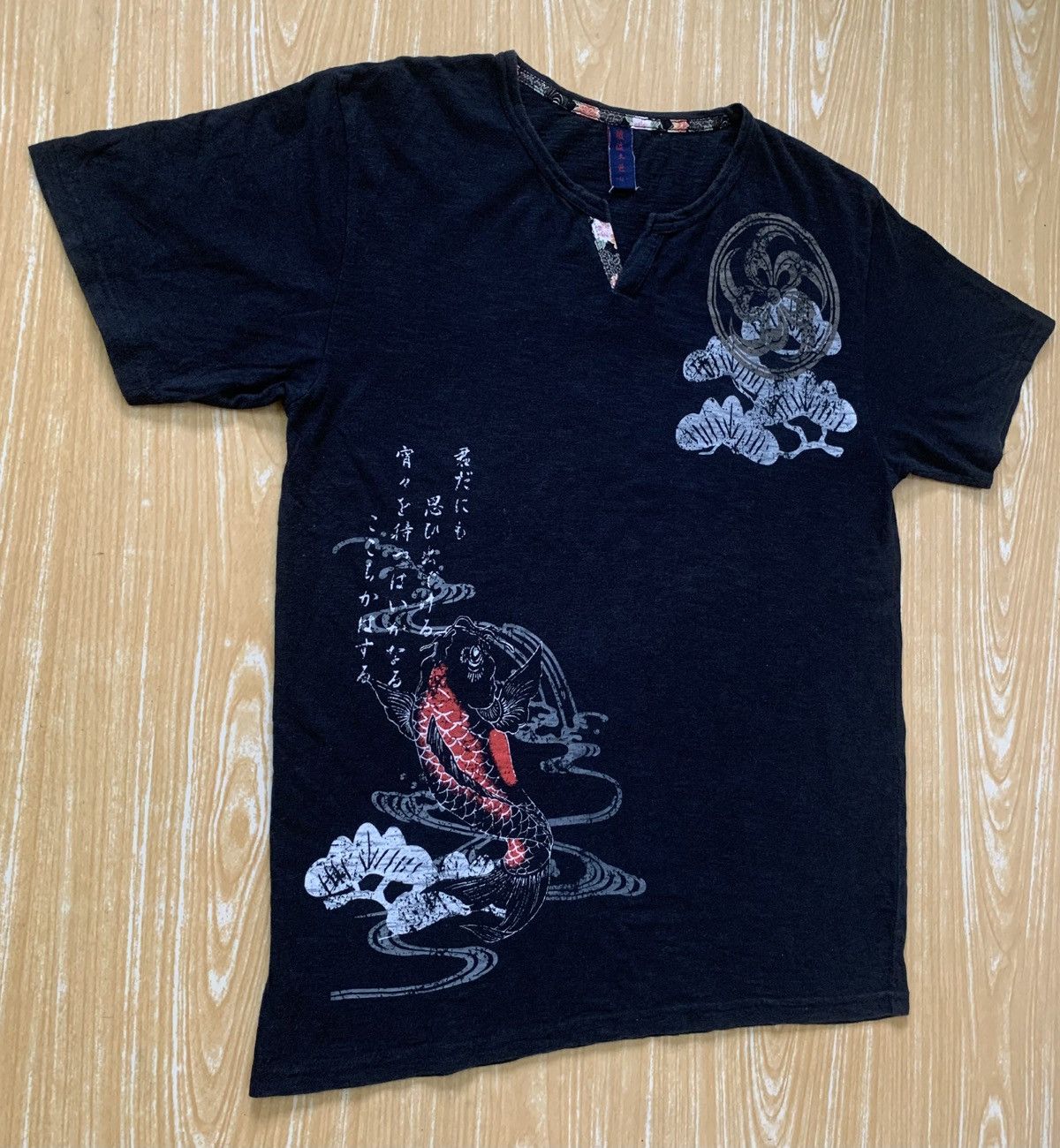 Japanese Brand Japanese Traditional Culture Koi Fish Sukajan T Shirt Size US L / EU 52-54 / 3 - 3 Thumbnail