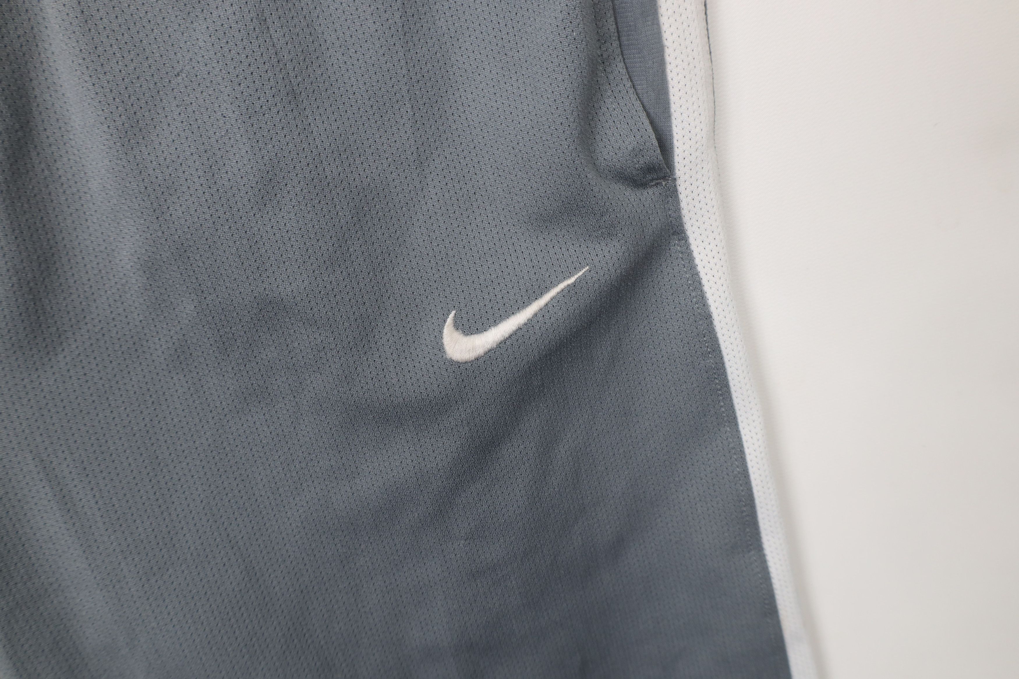 Nike × Vintage Vintage Nike Basketball Mini Swoosh Wide Leg Pants Gray Size US 34 / EU 50 - 6 Thumbnail