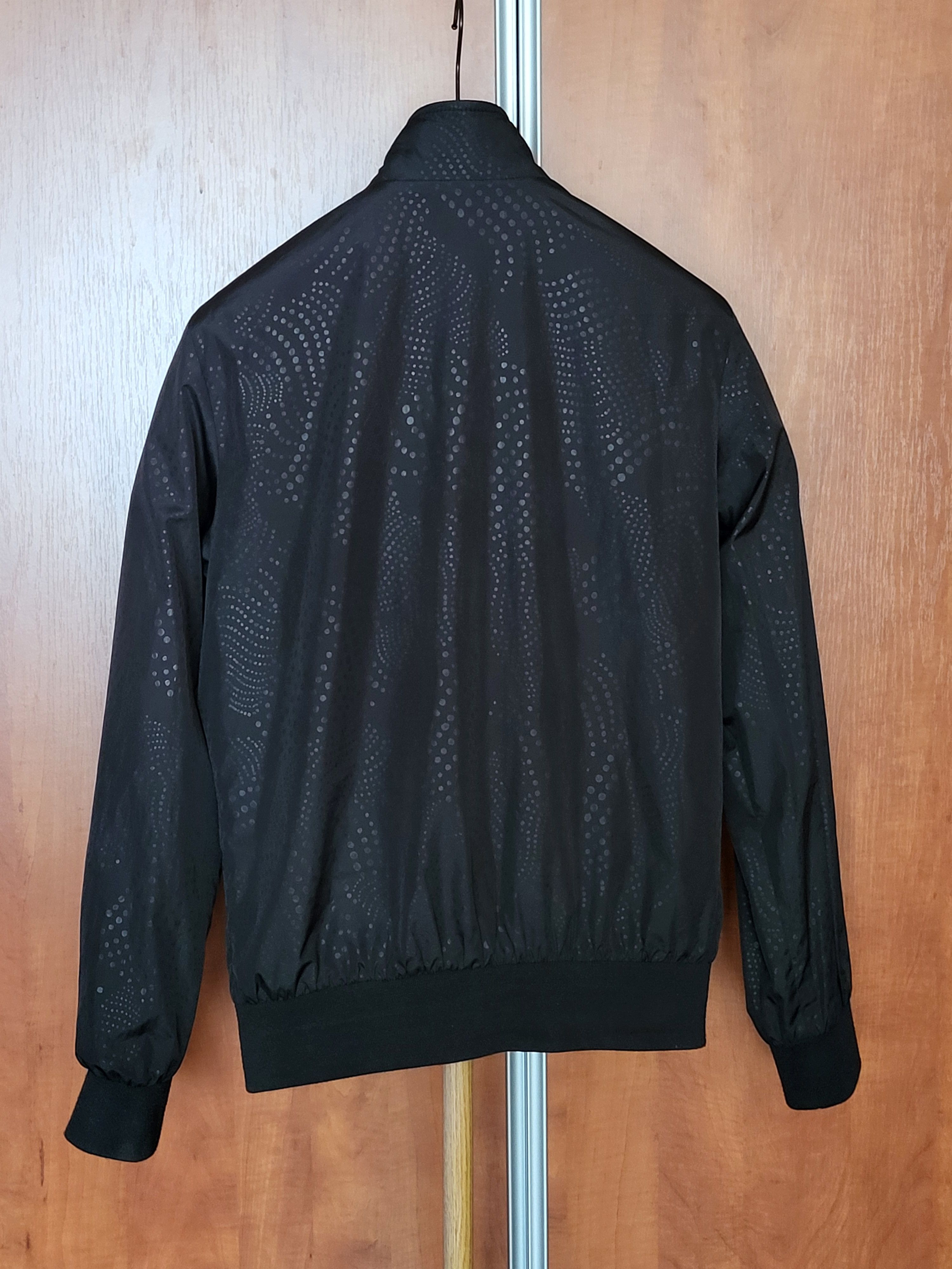 Armani bomber Armani Jeans 🇮🇹 Italy.Size XL but fit L. Size US XL / EU 56 / 4 - 9 Thumbnail