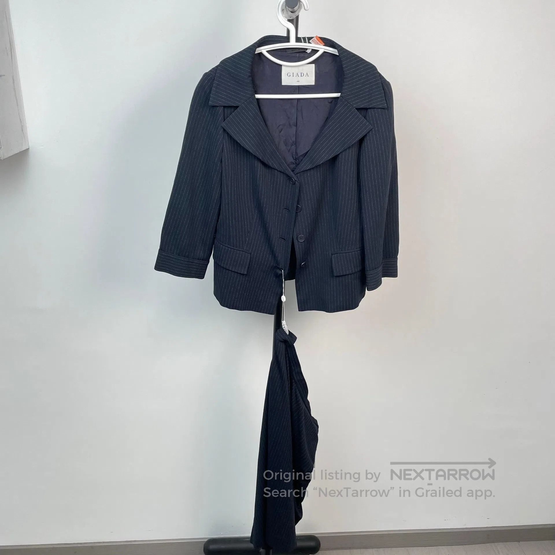 Gildan Giada Navy Striped Lapel Suit Skirt| Size M / US 6-8 / IT 42-44 - 1 Thumbnail
