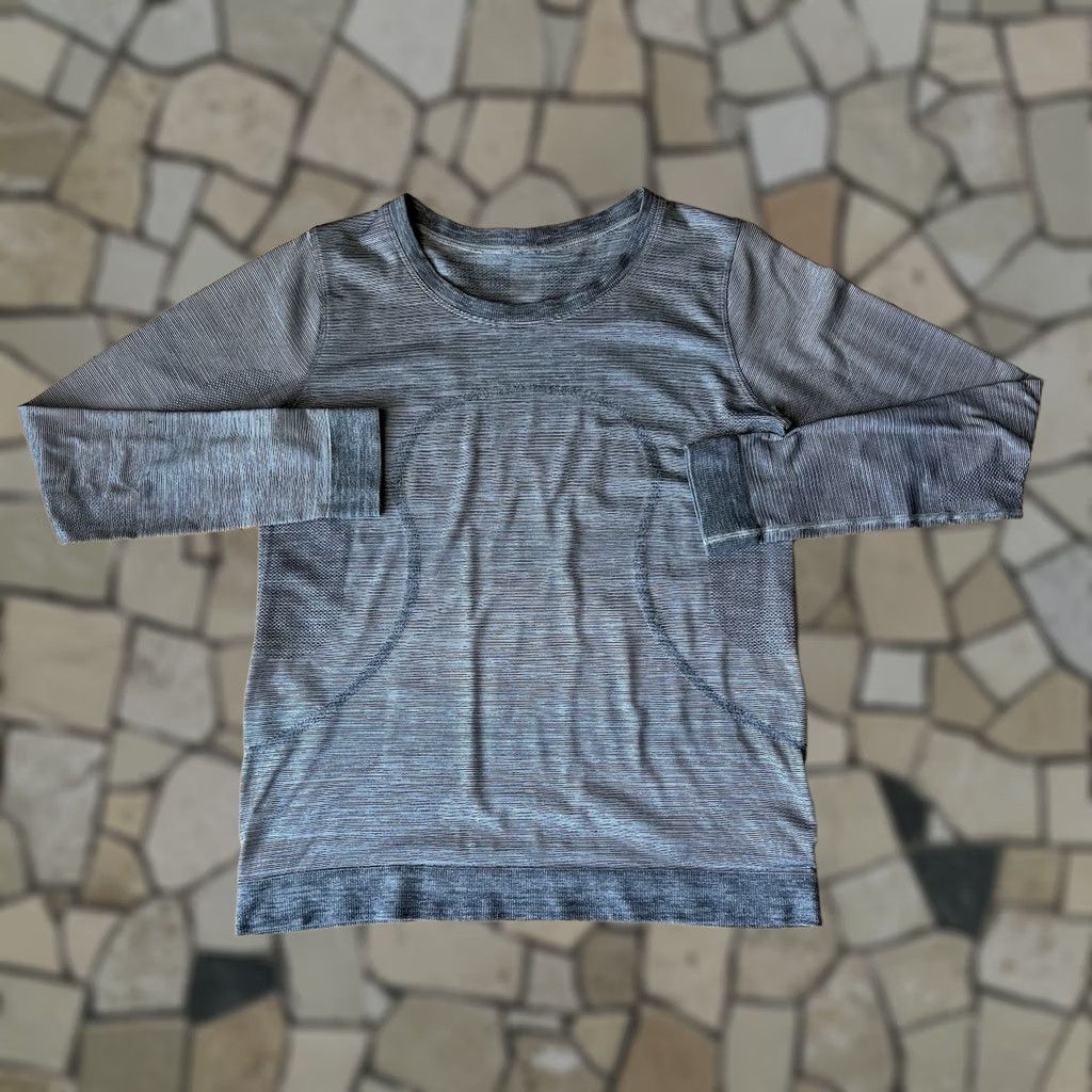 Lululemon Lululemon Swiftly Relaxed Crew Long Sleeve Top Women’s 0 No Bars Size M / US 6-8 / IT 42-44 - 1 Thumbnail