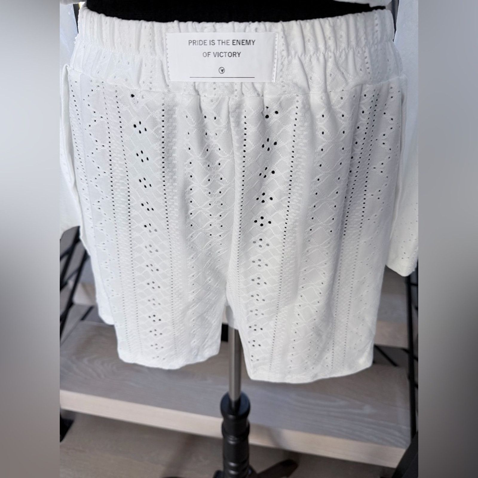 Other New Y2K White Eyelet Long Sleeve and Shorts Set size S/M Size S / US 4 / IT 40 - 6 Thumbnail