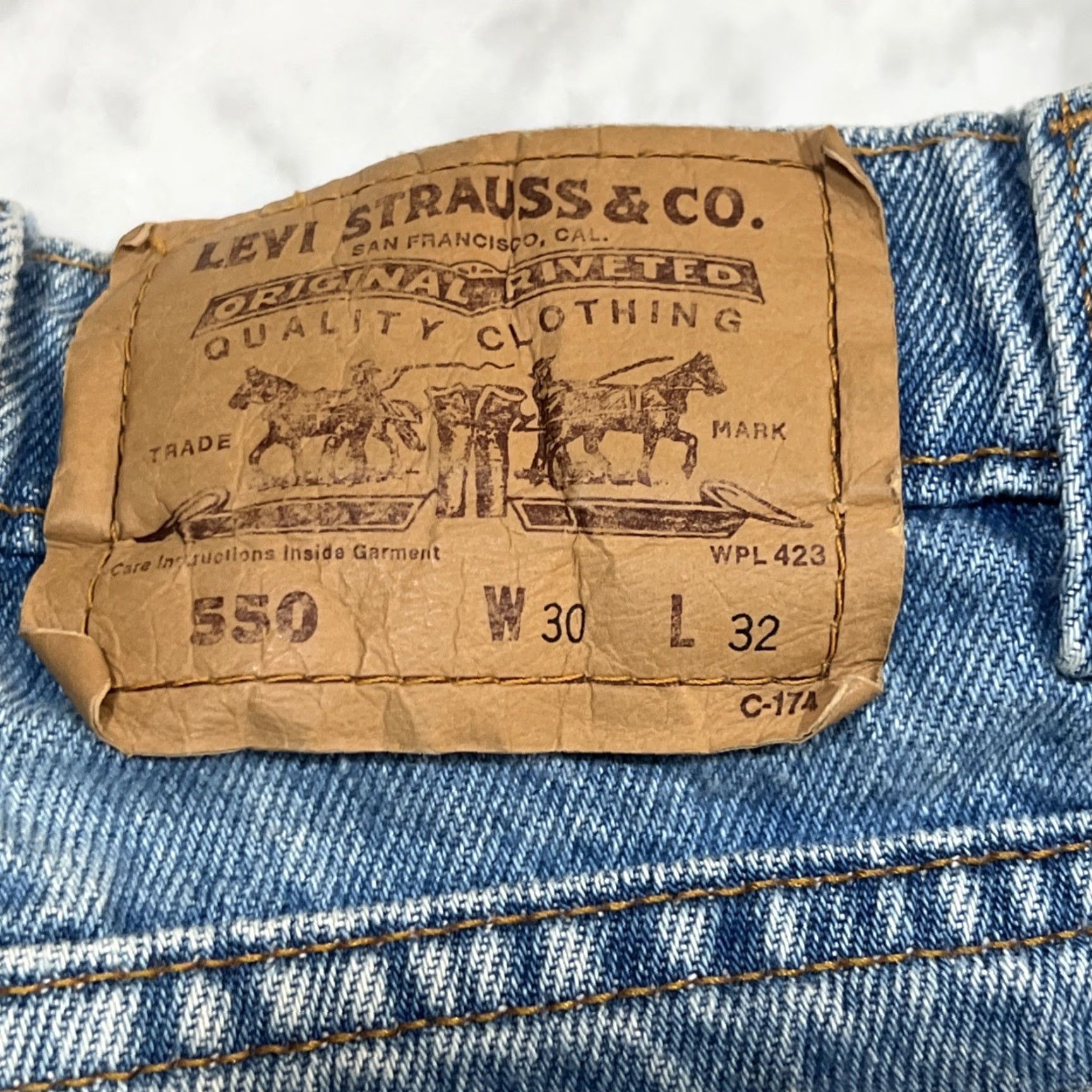 Levi's VINTAGE Levi’s 550 Jeans Men W30 L32 Orange Tab Cotton Made Chile Even Fade 1990s Grunge Mens Size US 30 / EU 46 - 6 Thumbnail