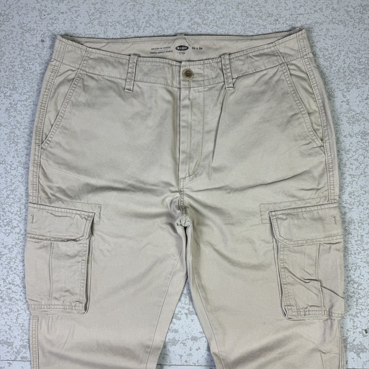 Old Navy Old Navy Multi Pocket Cargo Pant Size US 36 / EU 52 - 2 Thumbnail