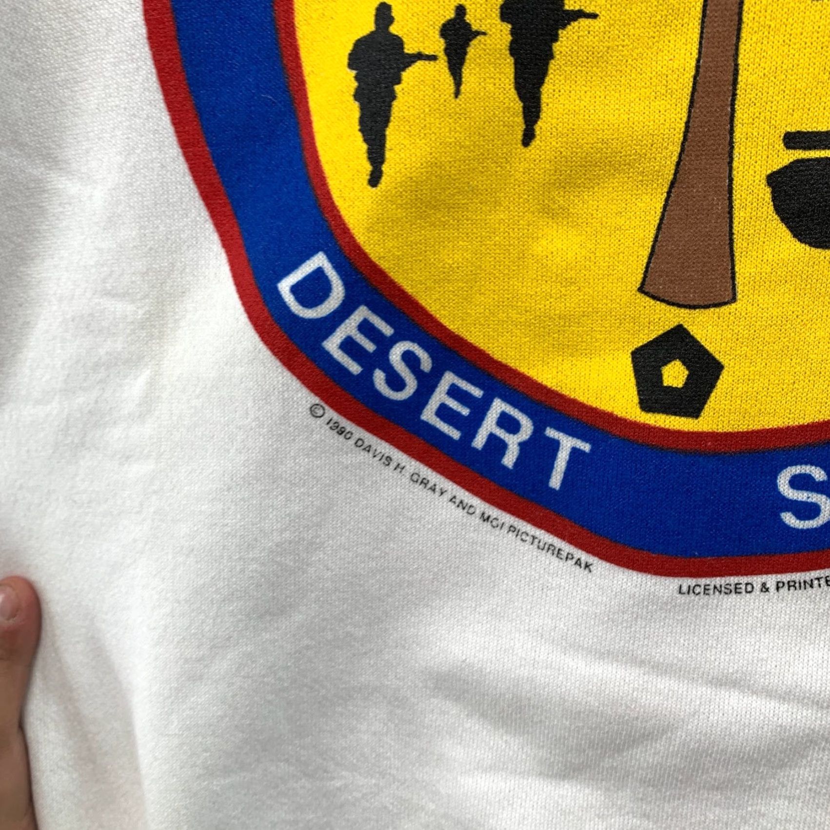 Hanes VINTAGE Hanes Sweatshirt Mens XL White 90s Military War Peace Graphic Print Desert Storm Crew Neck Long Sleeve Pullover Regular Comfort Size US XL / EU 56 / 4 - 7 Thumbnail
