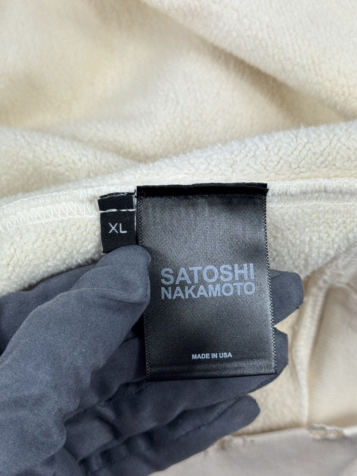 Satoshi Nakamoto Necklace Logo-Print Embellished Distressed Hoodie Size US XL / EU 56 / 4 - 6 Thumbnail