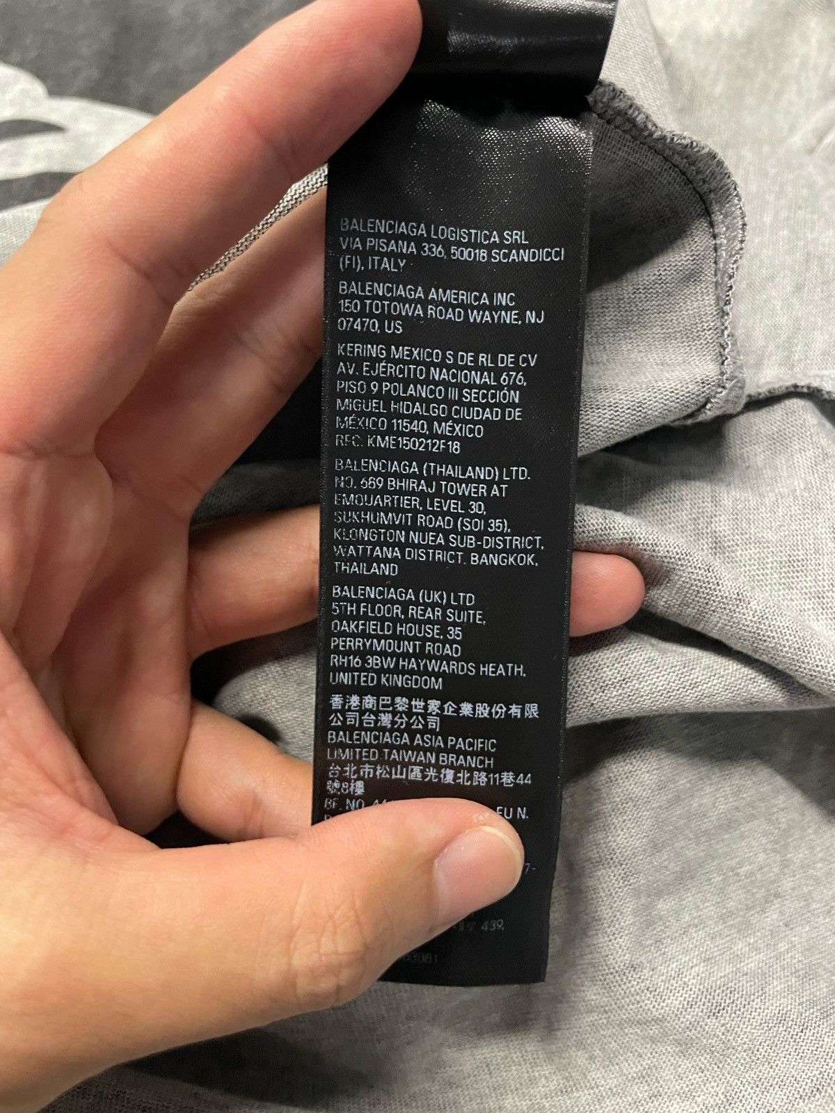 Balenciaga Balenciaga 3B Logo Oversized Tee Size US M / EU 48-50 / 2 - 17 Thumbnail