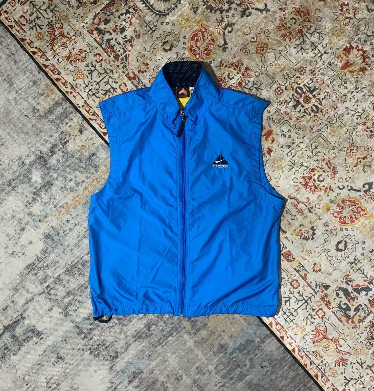 Vintage Nike ACG 00s Reversible Streetwear Outdoor Brown
