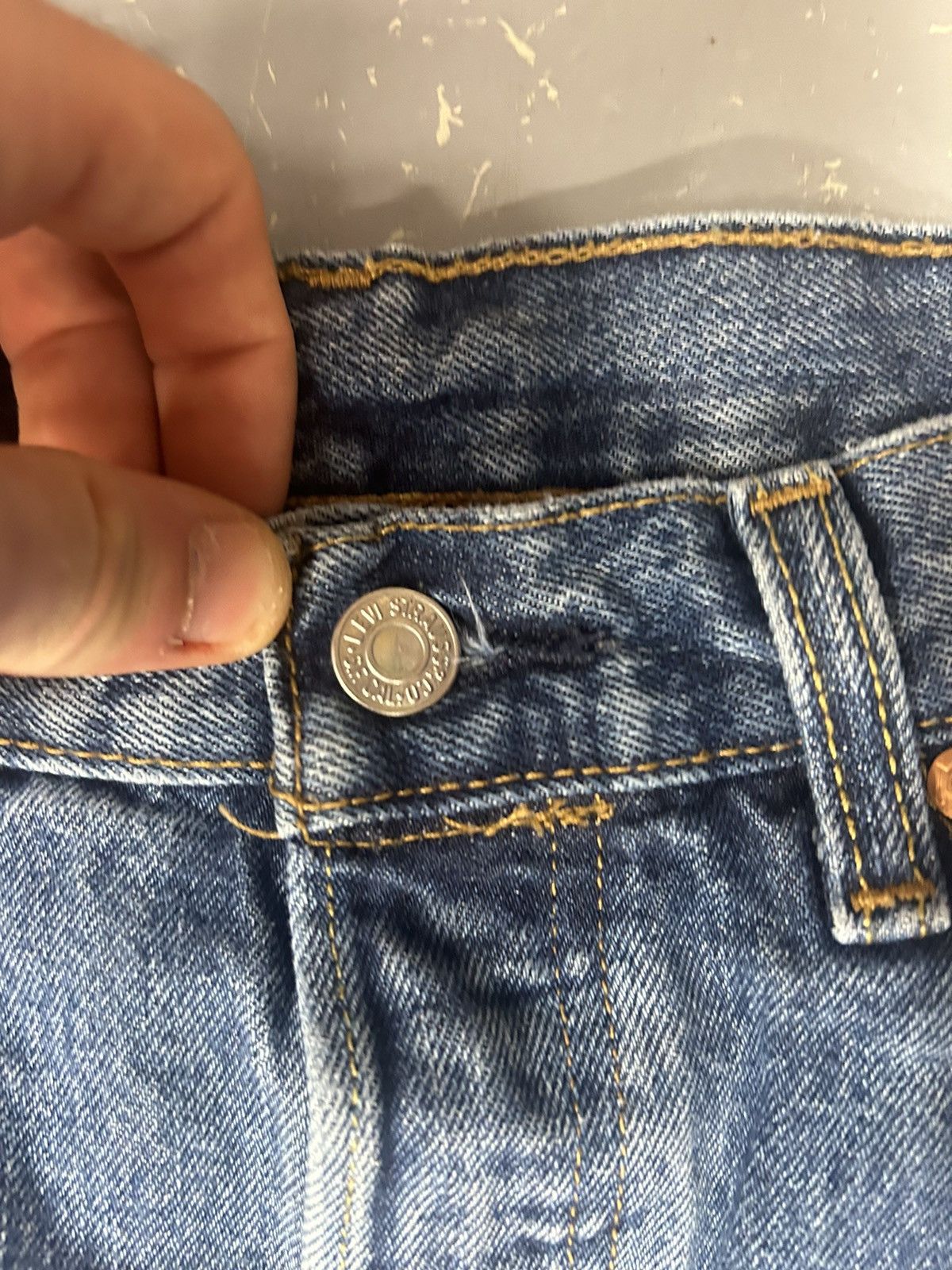 Levi's × Vintage Crazy Vintage 90s Essential Dark Blue Baggy Levi’s 501 Jeans Size US 32 / EU 48 - 2 Thumbnail