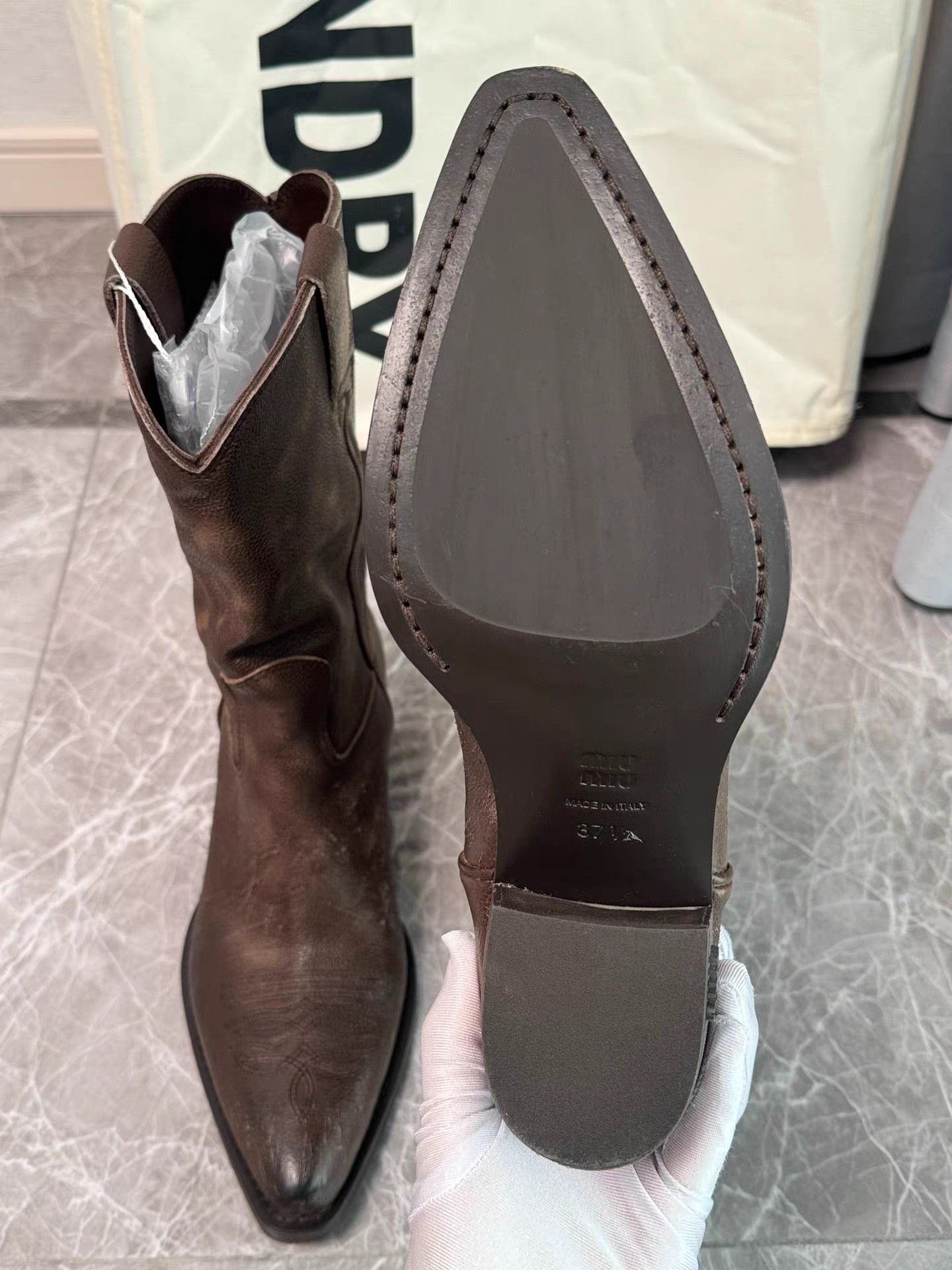 Miu Miu MiuMiu 24FW Pointed Toe Boots K6 Size US 7.5 / IT 37.5 - 7 Thumbnail