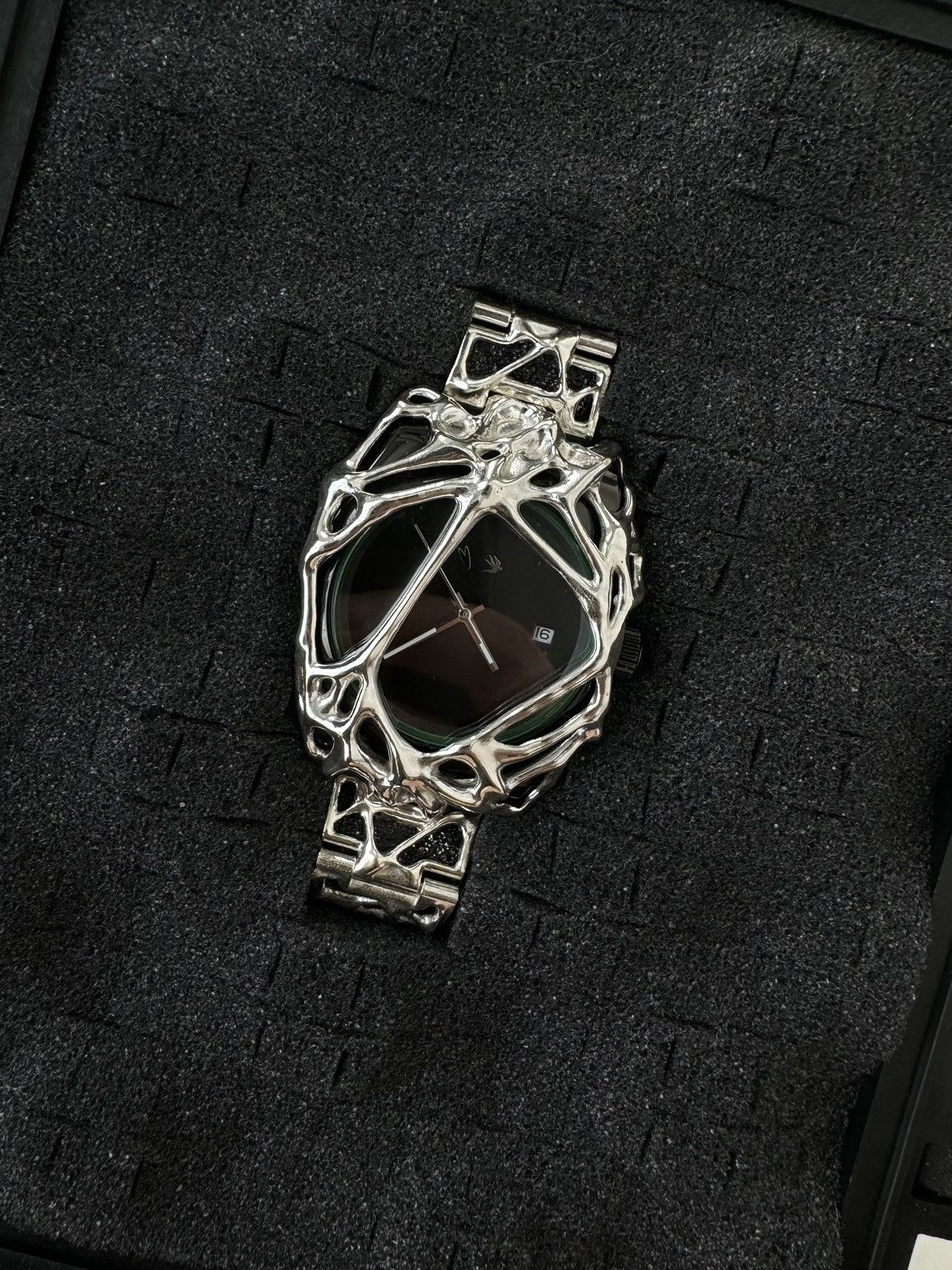 image of Alabaster Industries Sinew Watch In Black And Silver, Men's