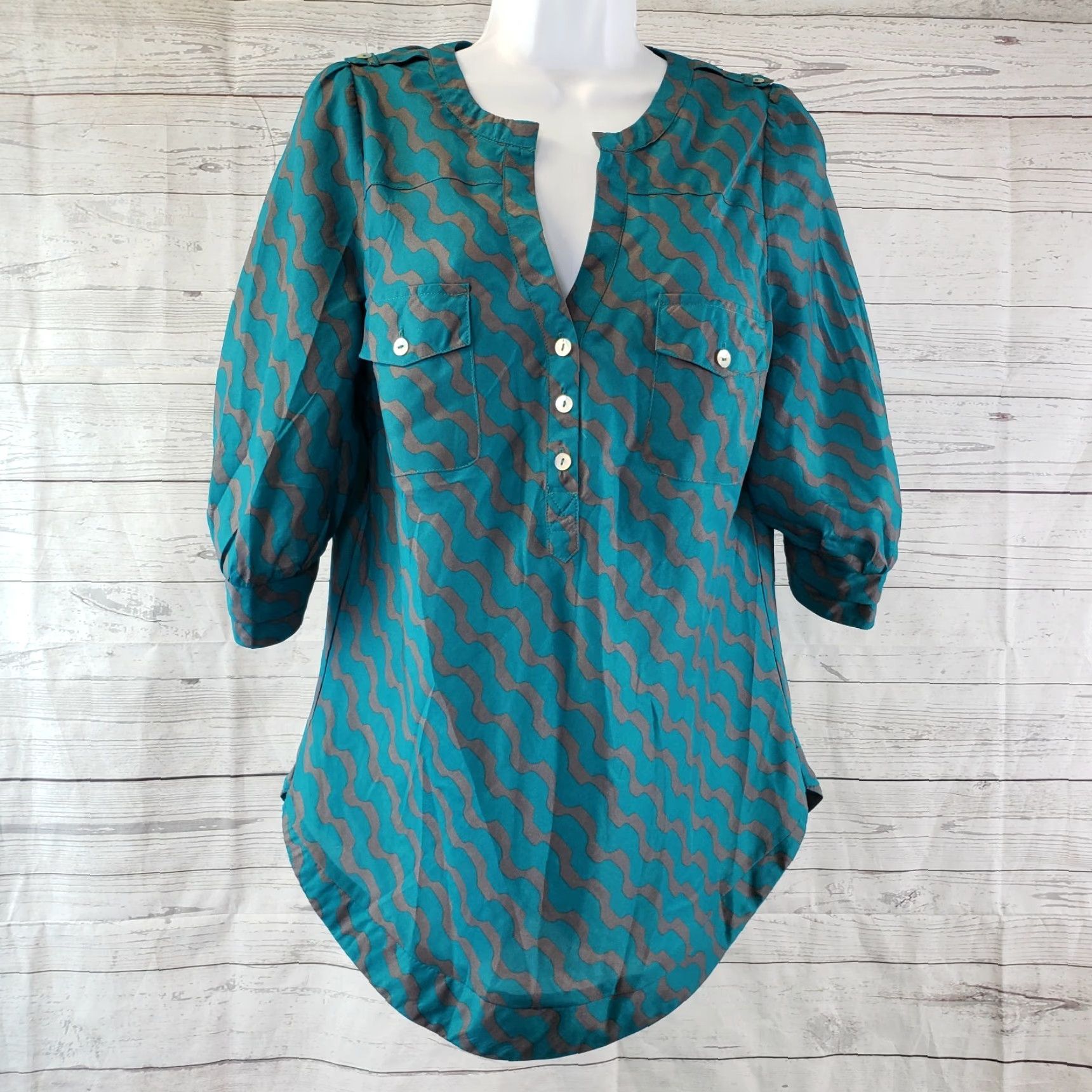 Altea 41 Hawthorn Womens Blouse Sz M Gray Striped 3/4 Sleeve Curved Hem Polyester Shirt Womens Size M / US 6-8 / IT 42-44 - 2 Thumbnail