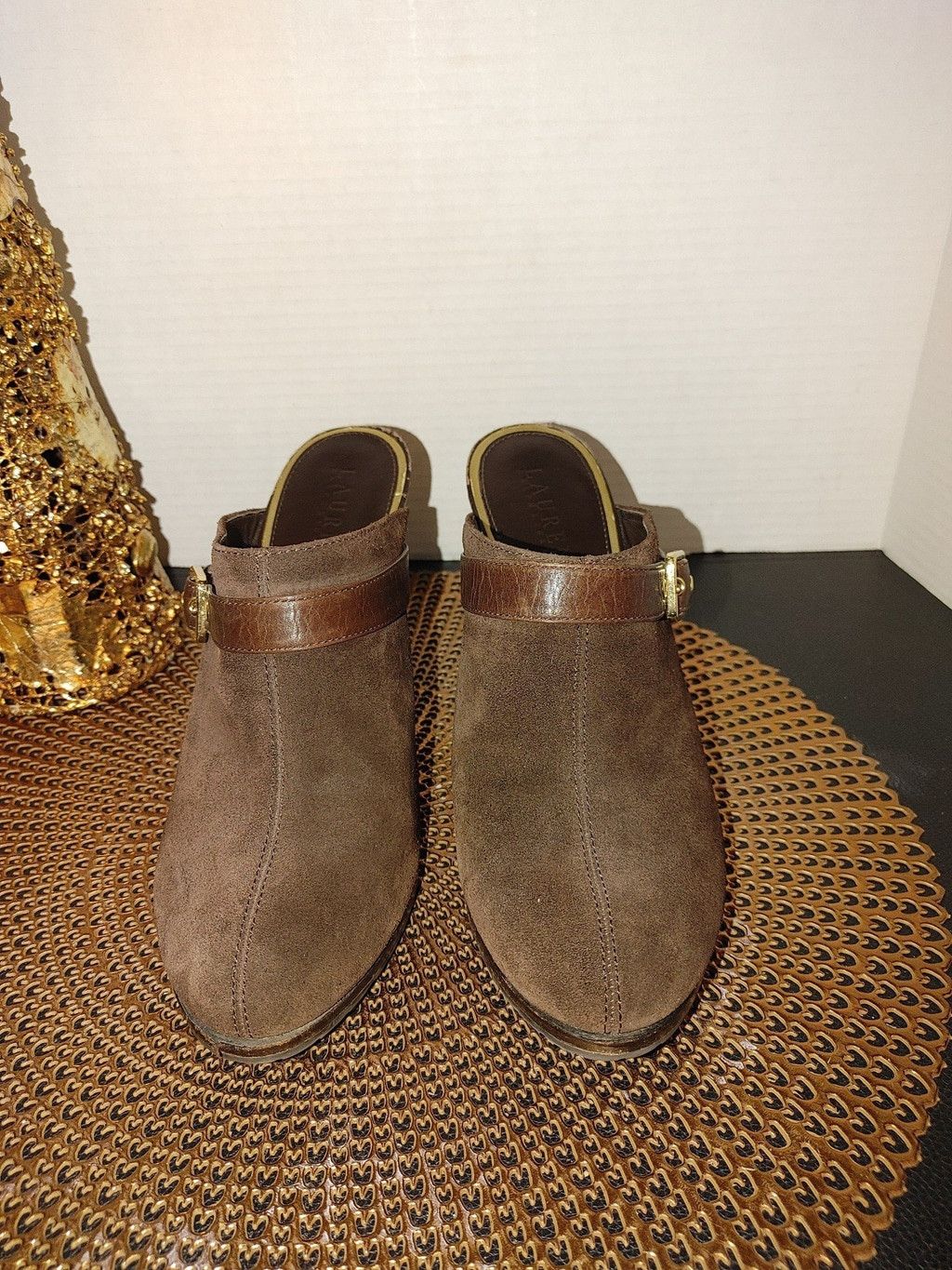Ralph Lauren Ralph Lauren Yeva Suede Wedges Size 9.5M Size US 9.5 / IT 39.5 - 1 Thumbnail