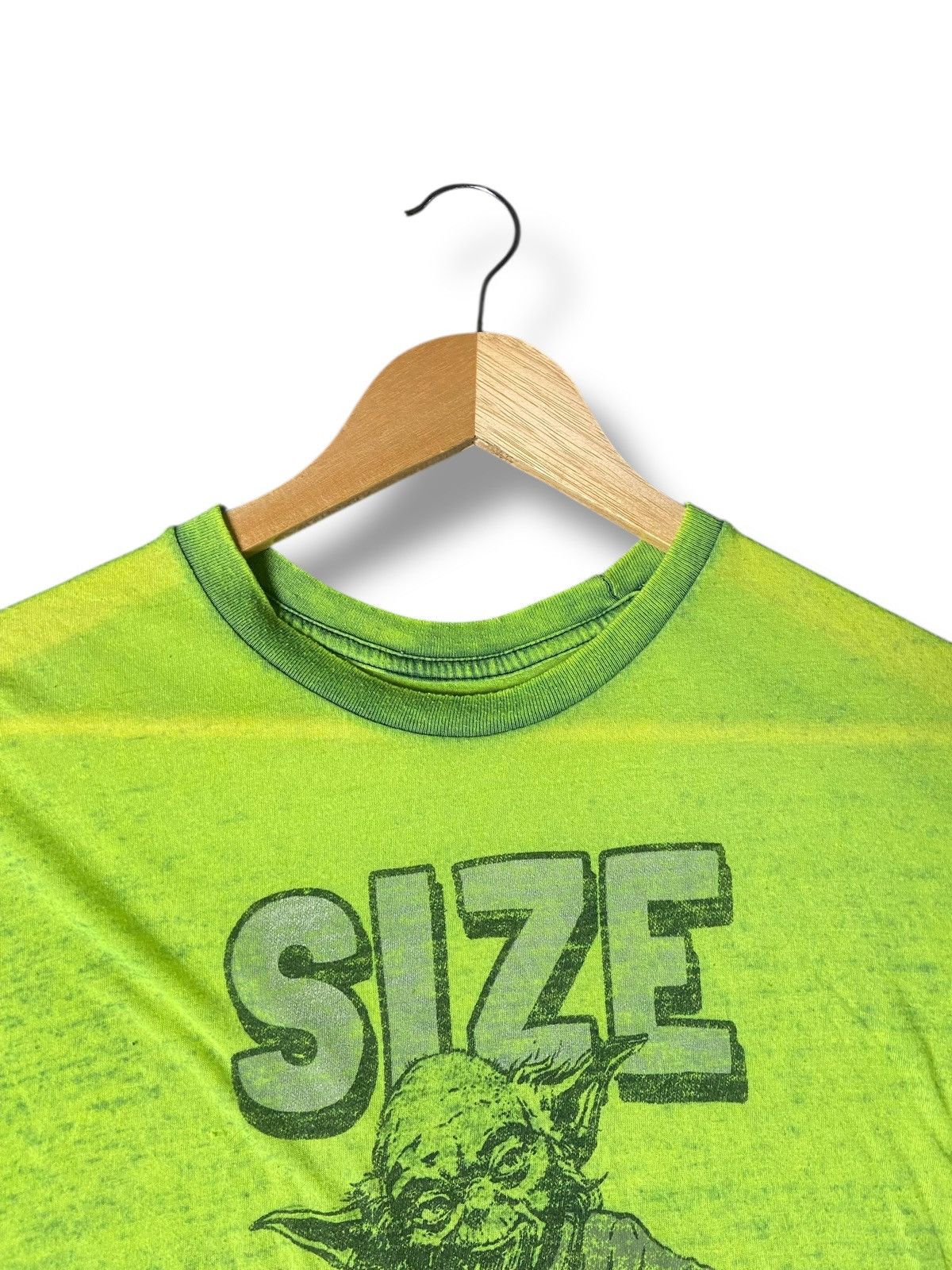 Star Wars Star Wars Yoda Graphic Design Tshirt (166) Size US M / EU 48-50 / 2 - 2 Thumbnail