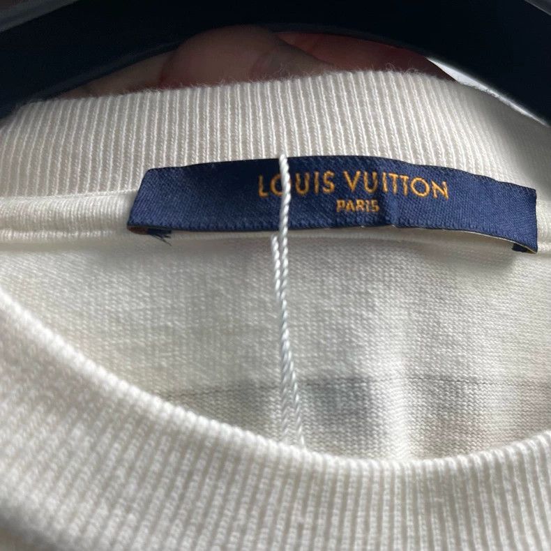 Louis Vuitton Louis Vuitton Printed graphic short sleeves Size US S / EU 44-46 / 1 - 4 Thumbnail
