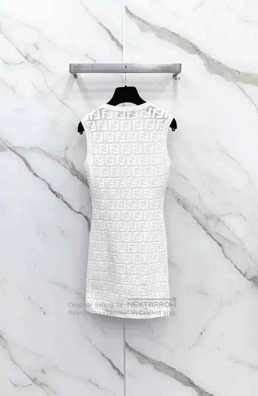 Fendi Fendi Sleeveless White Dress Size S . Size S / US 4 / IT 40 - 1 Thumbnail