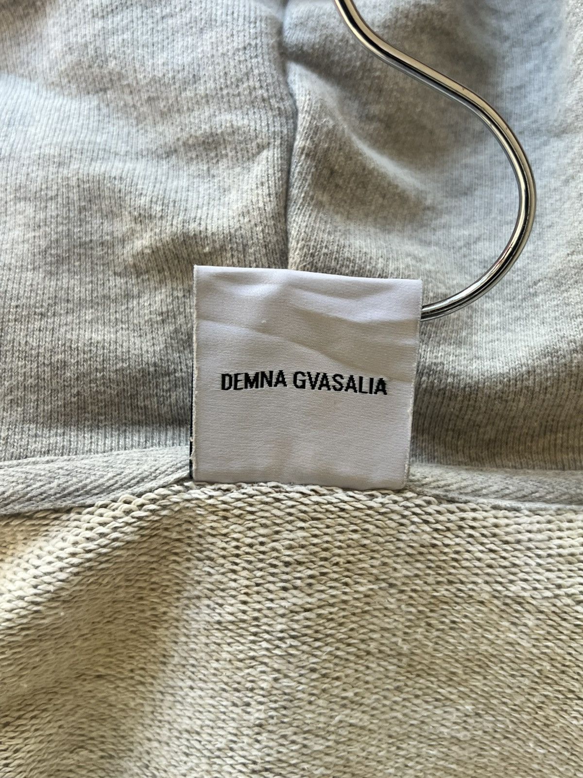 Vetements FW18 VETEMENTS MISSPLACED HOODIE Size US S / EU 44-46 / 1 - 13 Thumbnail