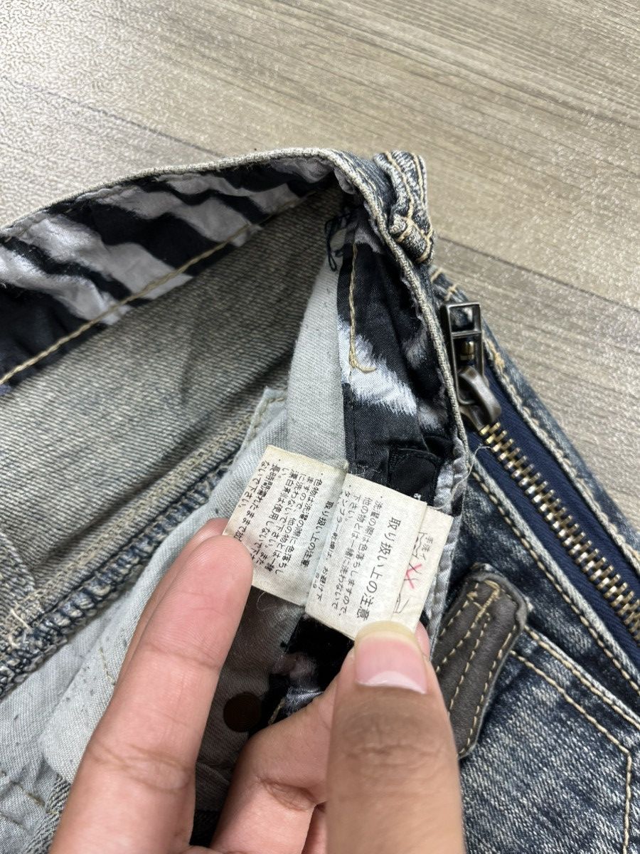 Tornado Mart 2000s Tornado Mart Washed Spiral Distressed Flared Jeans Lgb Size US 33 - 13 Thumbnail
