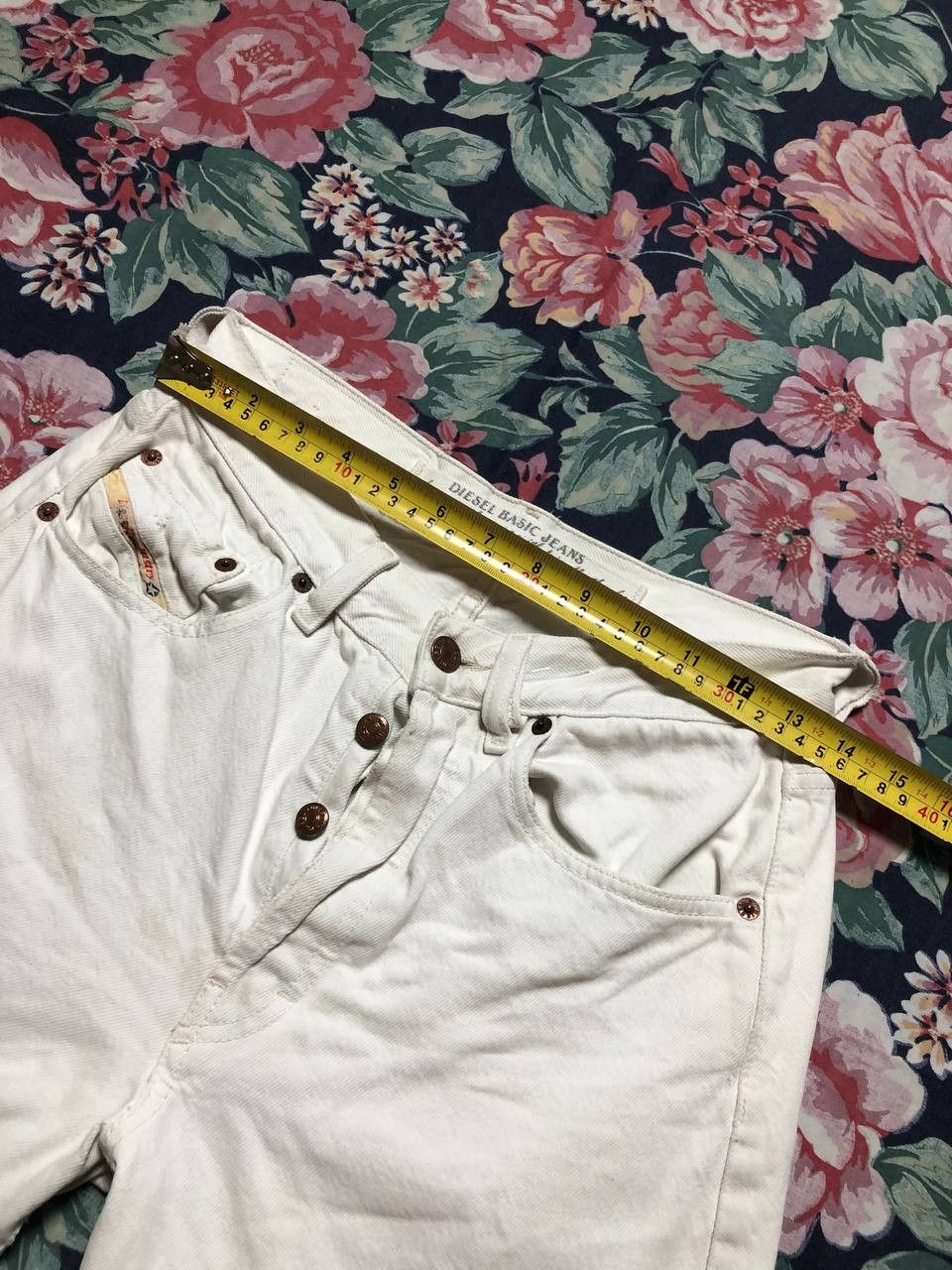 Diesel Vintage Diesel Loose Light Wash Faded Jean Shorts Size US 29 - 16 Thumbnail