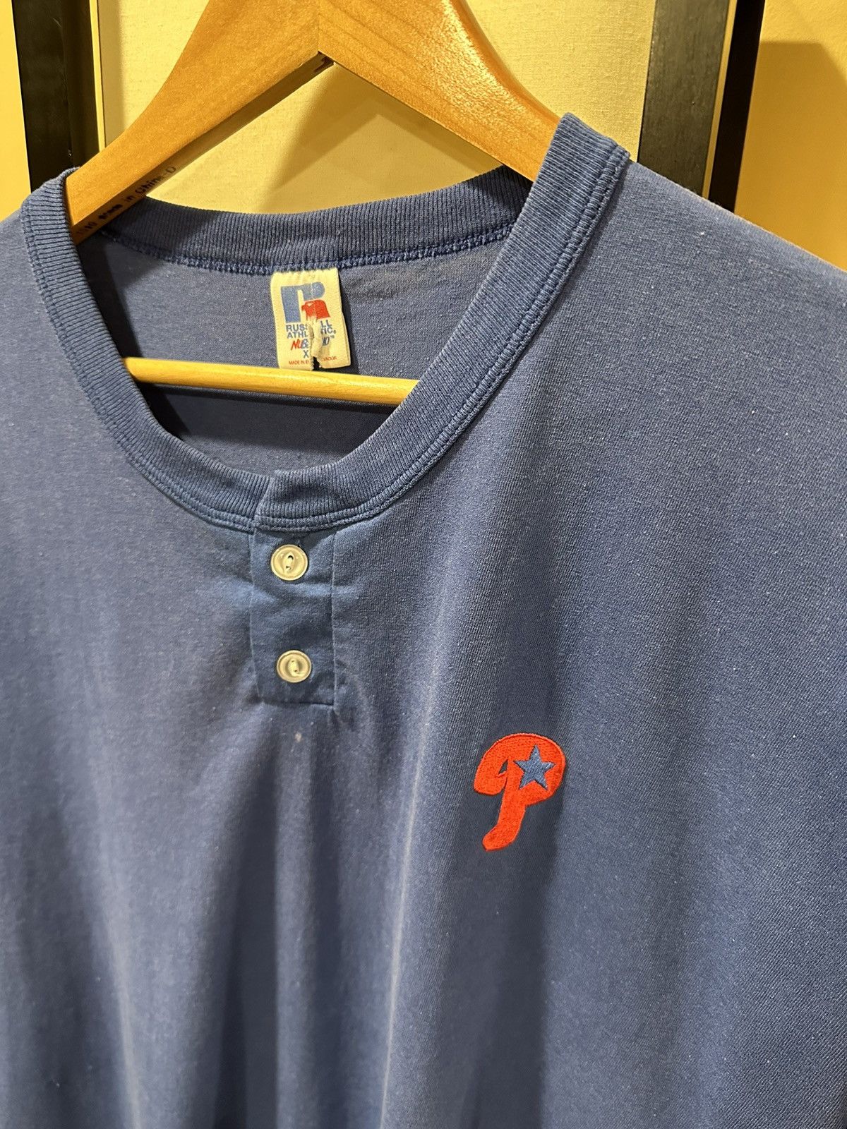 MLB × Russell Athletic × Vintage Vintage Phillies Russel Athletic Blue Quarter Button Up Tee Size US XL / EU 56 / 4 - 4 Thumbnail