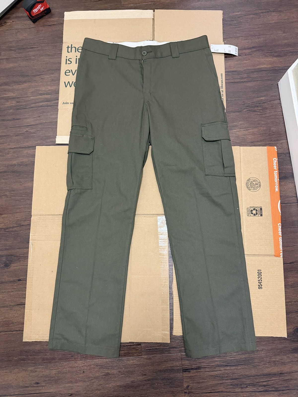 Dickies NWT Dickies x UO Straight Cargo Pants Size US 36 / EU 52 - 1 Thumbnail
