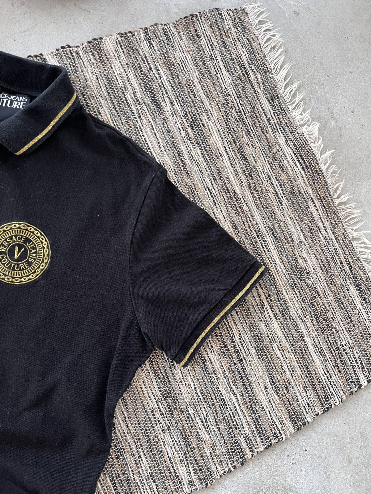 Versace Jeans Couture Vintage Versace Jeans Couture Black Gold Luxury Polo Tshirt Size US XXL / EU 58 / 5 - 4 Thumbnail