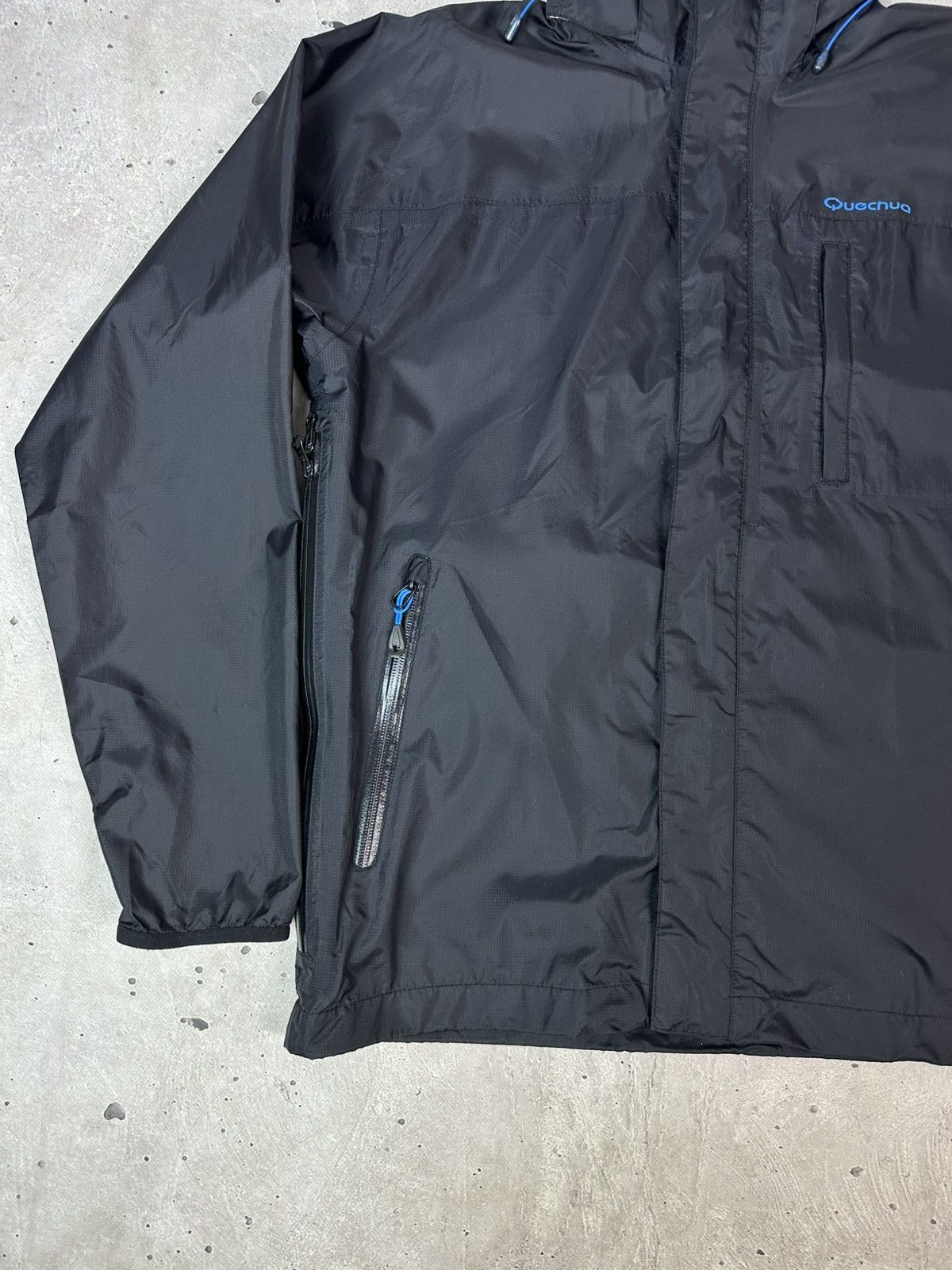 Other Quechua Balck Nylon Men’s Light Membrane Hooded Jacket Size US S / EU 44-46 / 1 - 5 Thumbnail