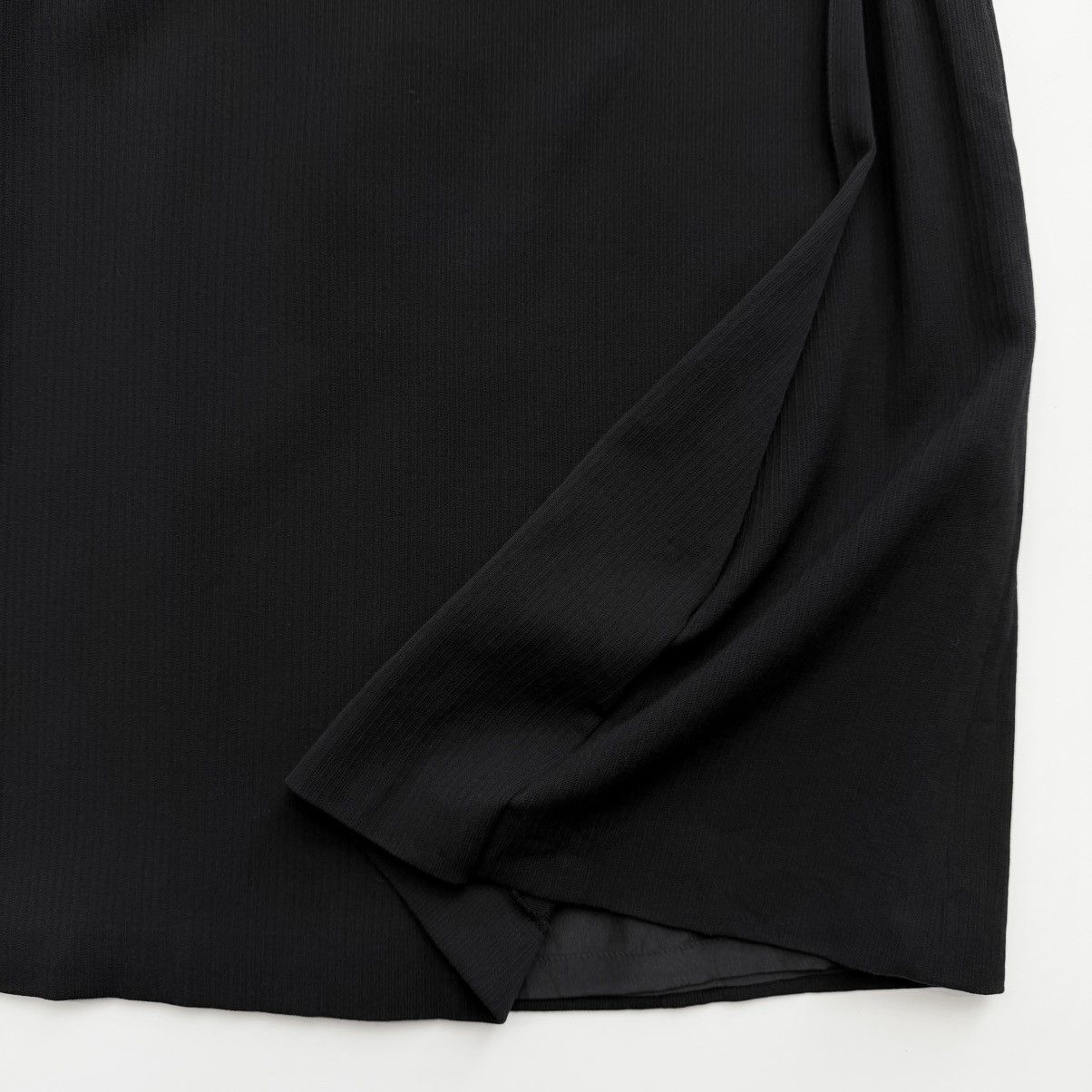 Giorgio Armani 1990s Giorgio Armani Side Fold Pencil Skirt Size 26" / US 2 / IT 38 - 6 Thumbnail