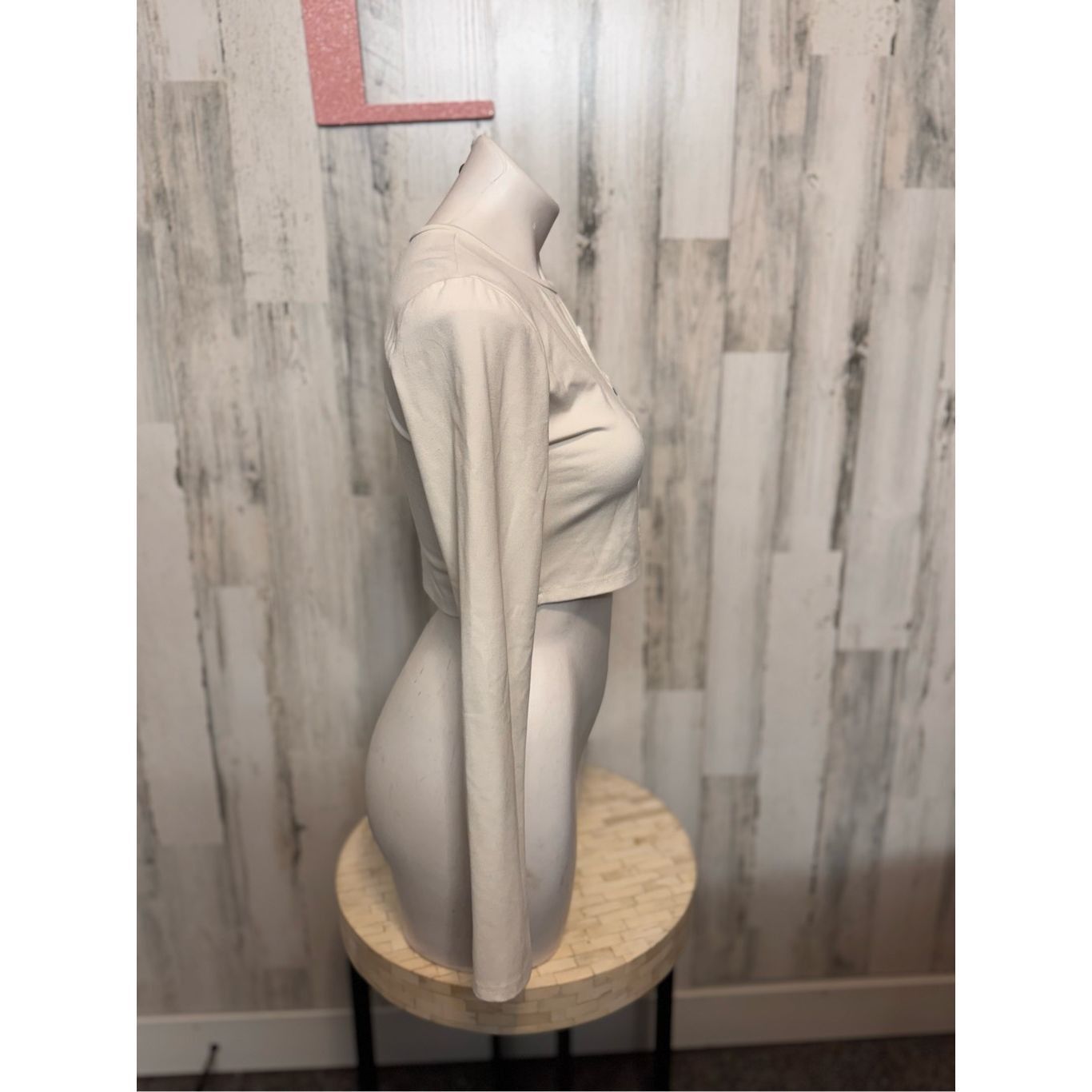 Other Edikted White Ring Detail Long Sleeve Crop Top Size XLARGE Size XL / US 12-14 / IT 48-50 - 5 Thumbnail