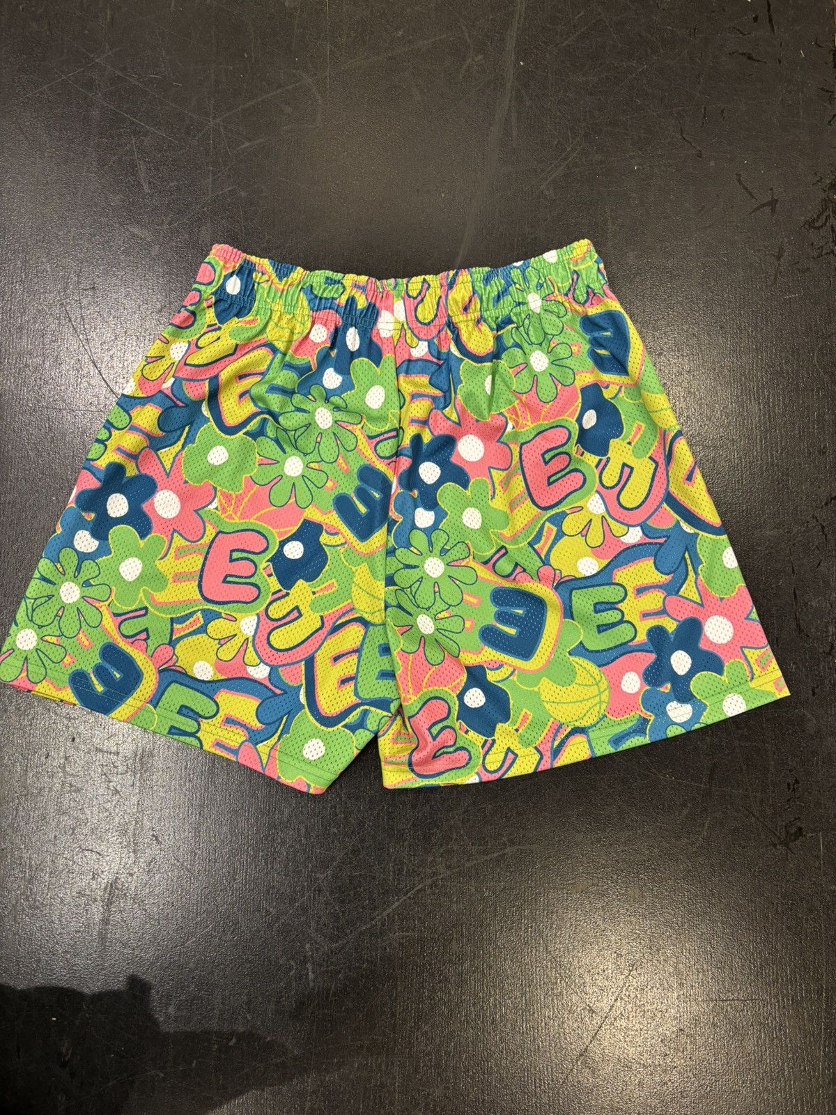Eric Emanuel Eric Emanuel Floral Print Mesh Shorts Size US 34 / EU 50 - 2 Thumbnail