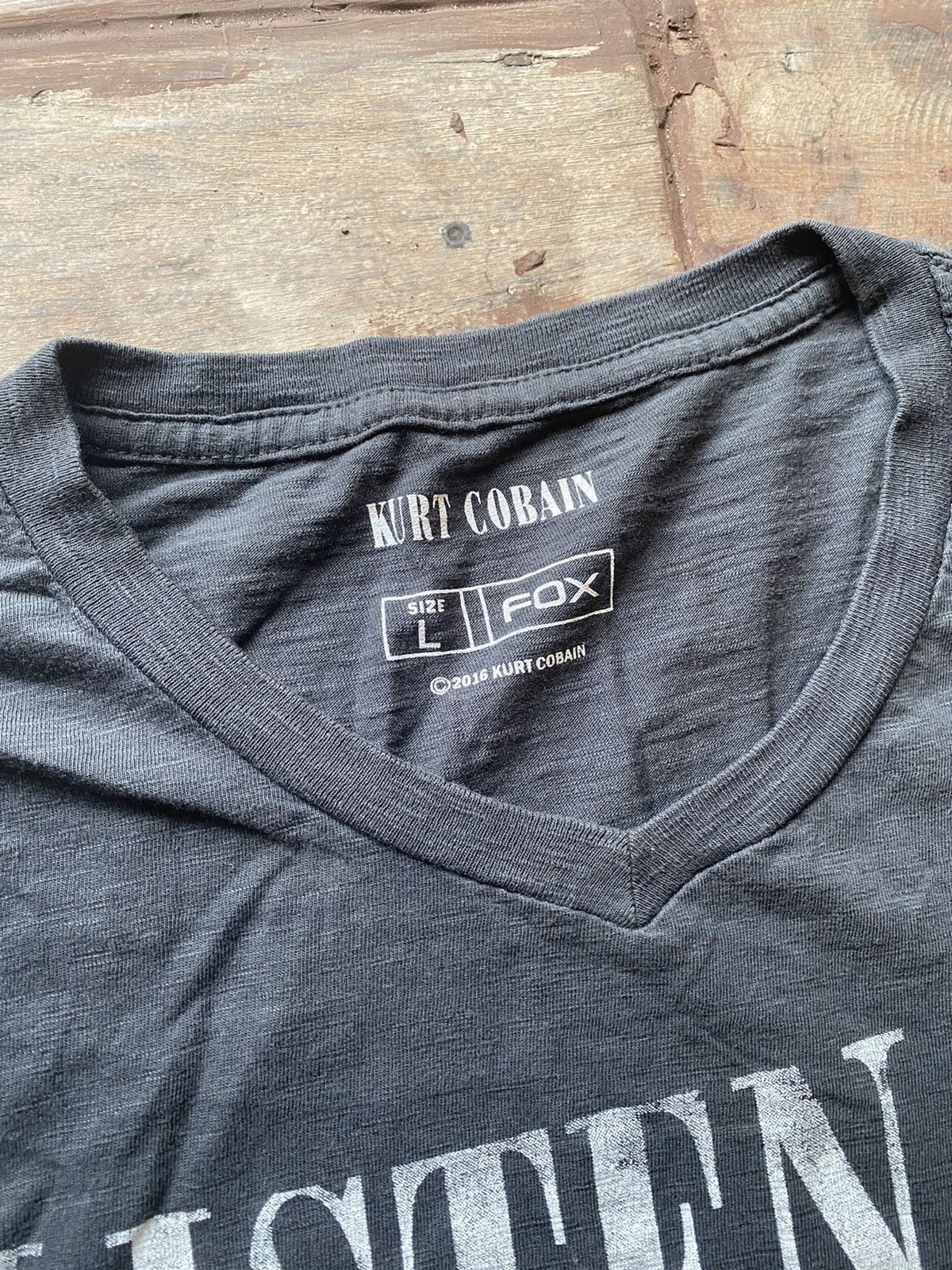 Band Tees × Nirvana × Vintage Vintage 2016 Kurt Cobain T Shirts Size US L / EU 52-54 / 3 - 3 Thumbnail