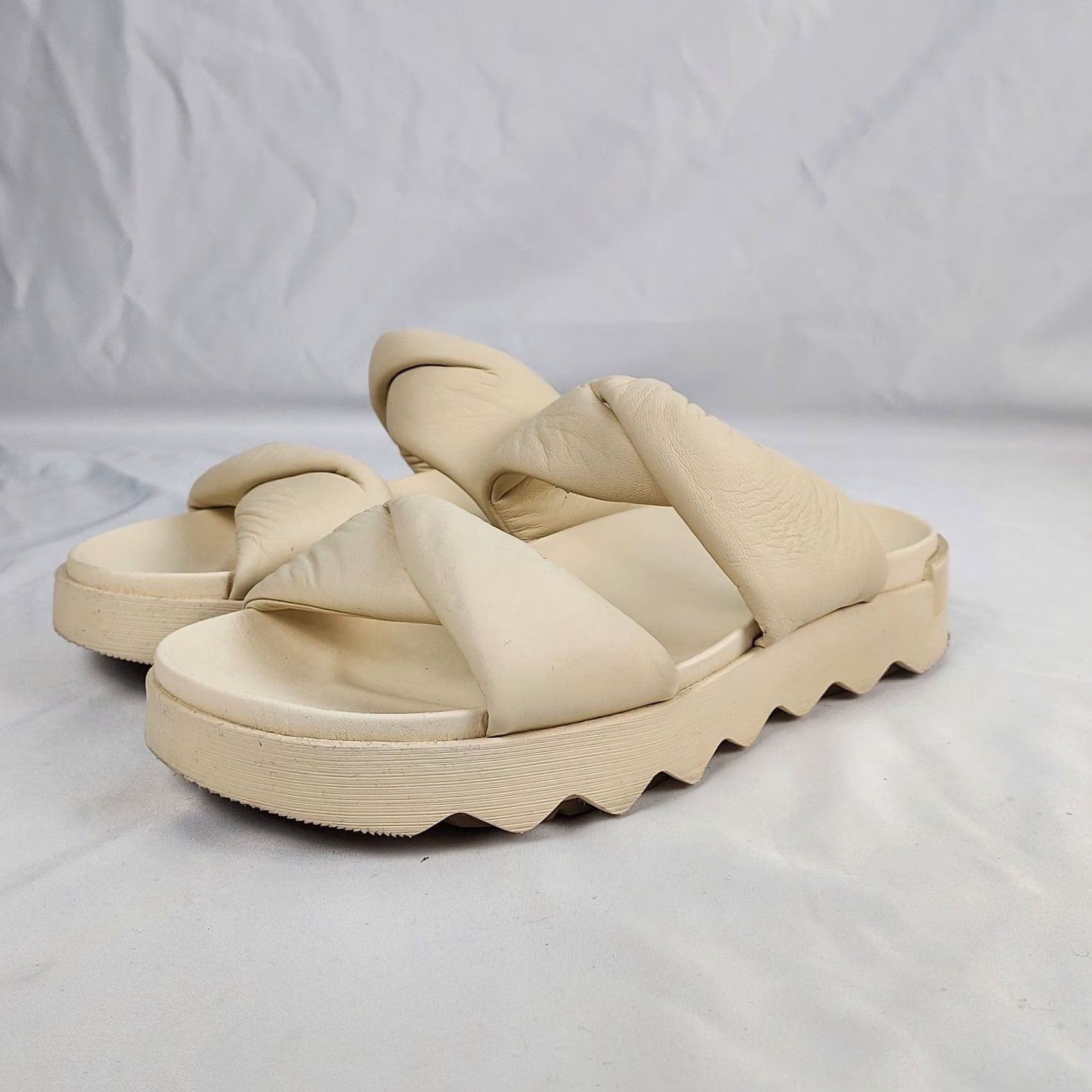 SOREL Sorel Sandals Women Cream Platform Slide Size 11 Ivory Leather Slip On Casual Summer Spring Womens Size US 9 / IT 39 - 2 Thumbnail