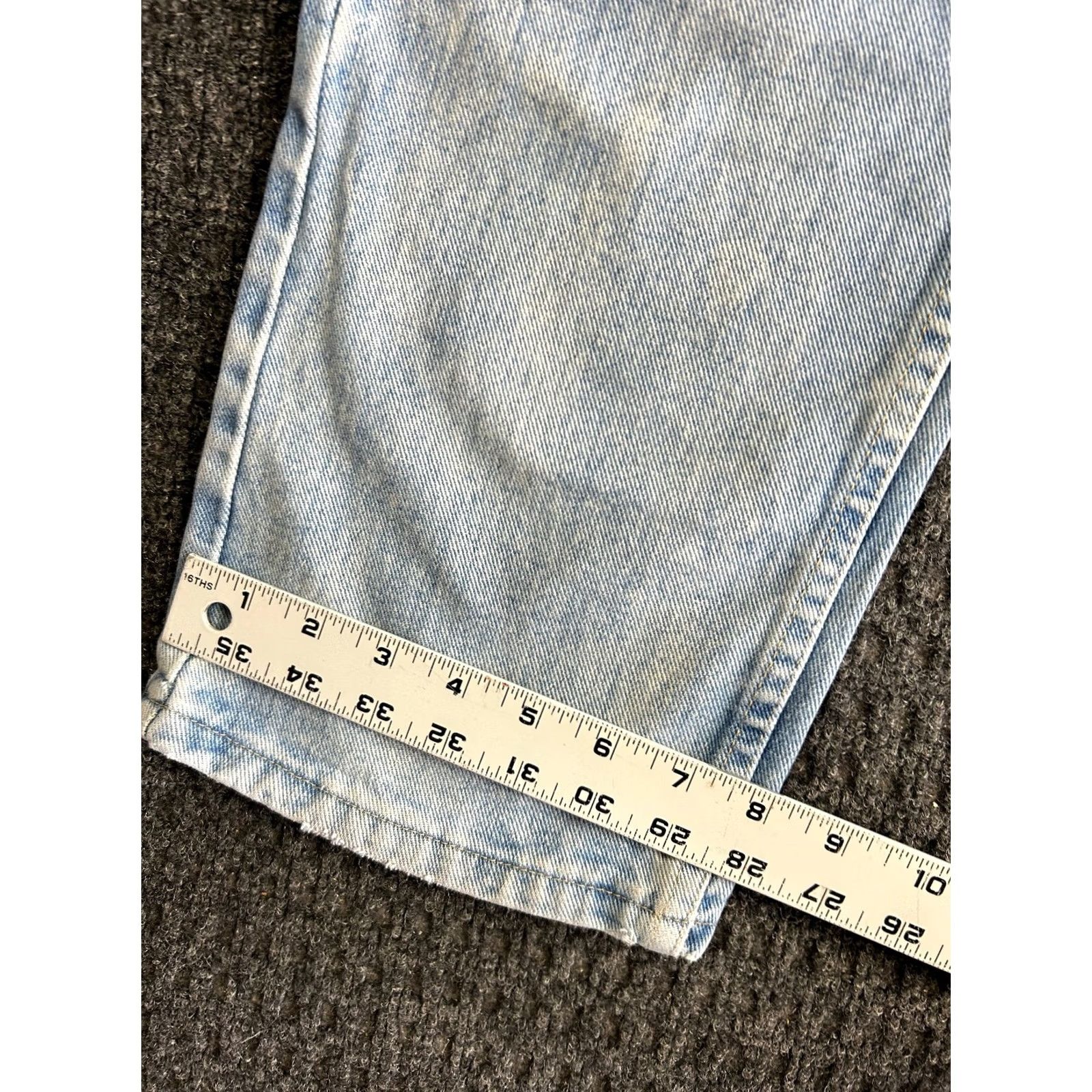 Wrangler Wrangler Jeans Mens 32 x 30 Regular Fit Straight Light Wash Distressed Workwear Jeans Distressed Light Wash 90s Cowboy Rock USA Mens Size US 32 / EU 48 - 7 Thumbnail