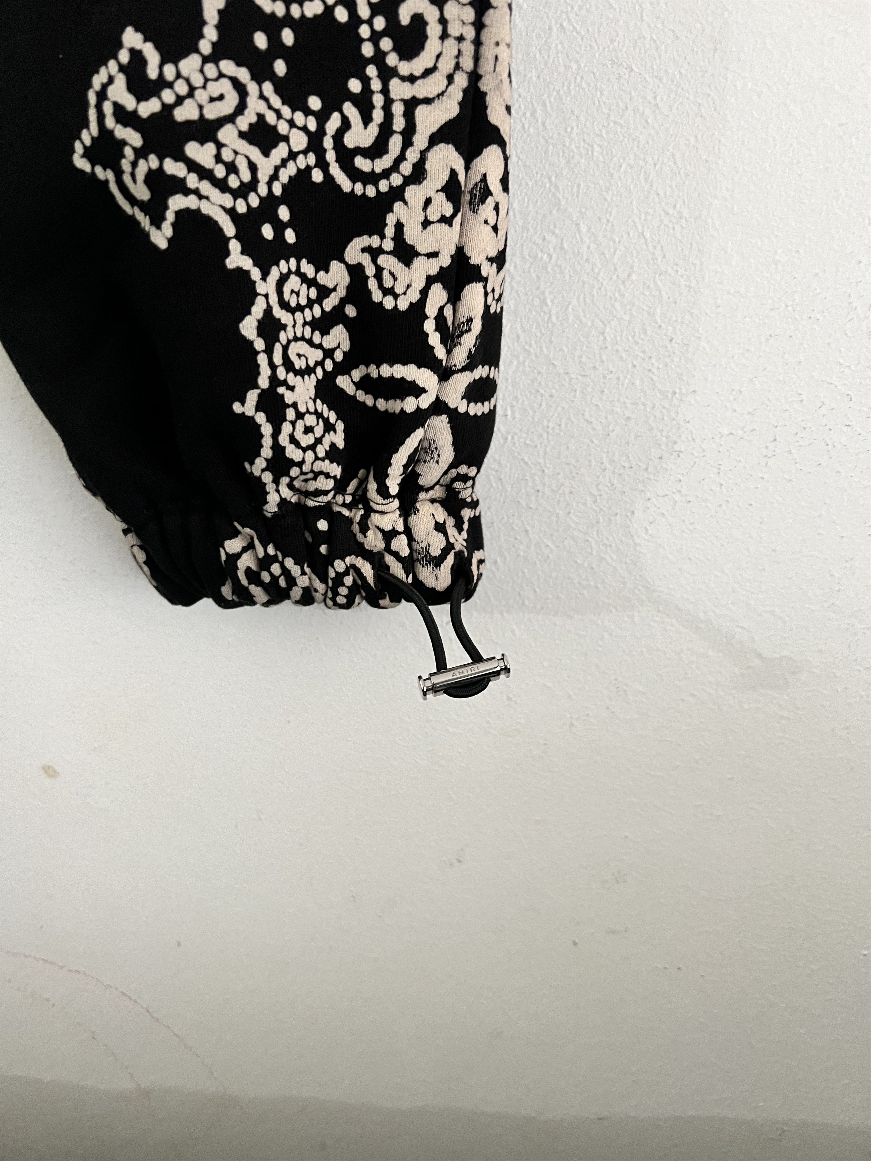 Amiri BNWT Black Bandana Bleach Sweatpants Size US 32 / EU 48 - 9 Thumbnail
