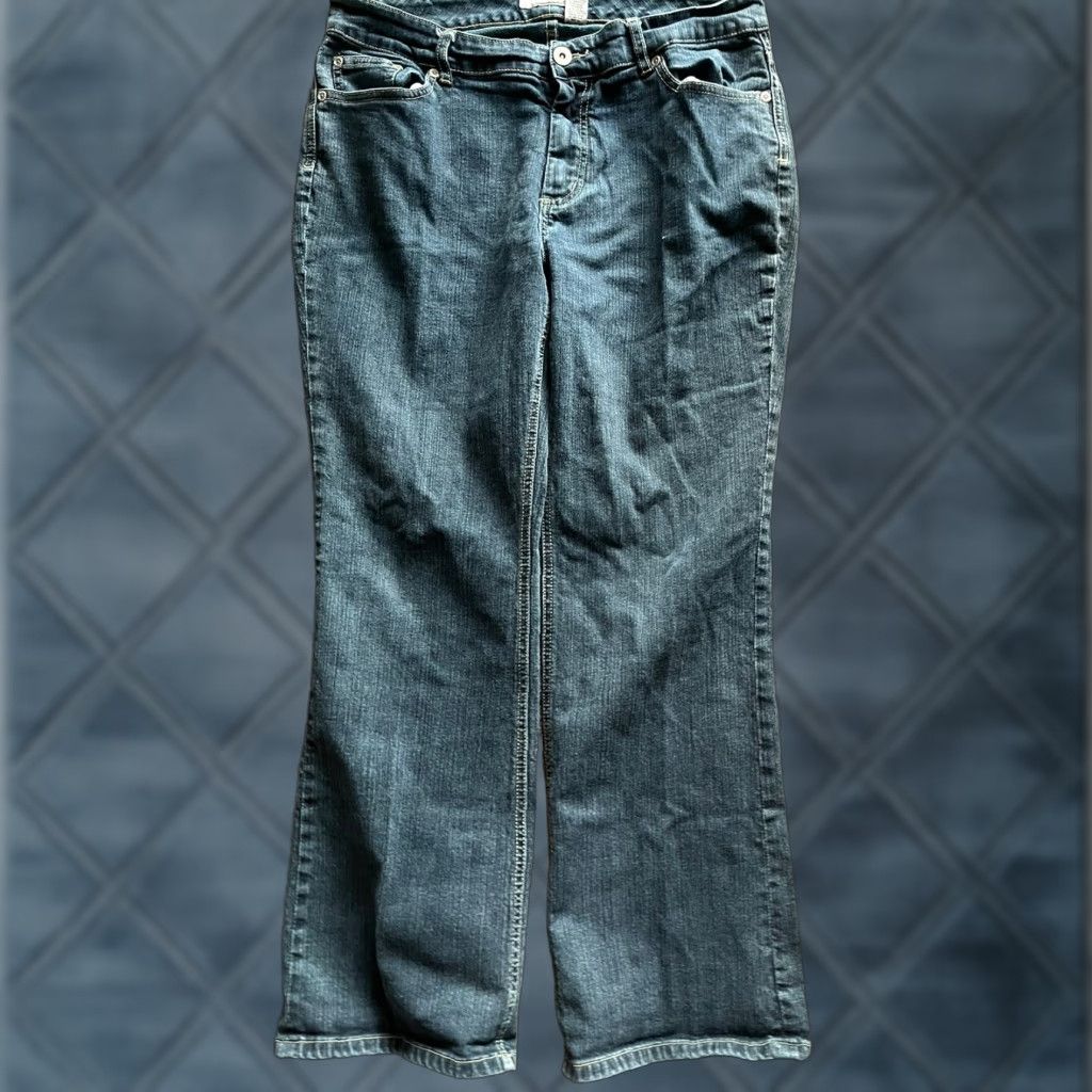 Vintage CHICO'S Jeans Slim Fit Mid Rise 2 Short Blue Denim Women’s Size 12 Skinny 29in Inseam Dark Wash Belt Loops 5-Pocket Modern American Style Size 34" / US 12 / IT 48 - 1 Thumbnail