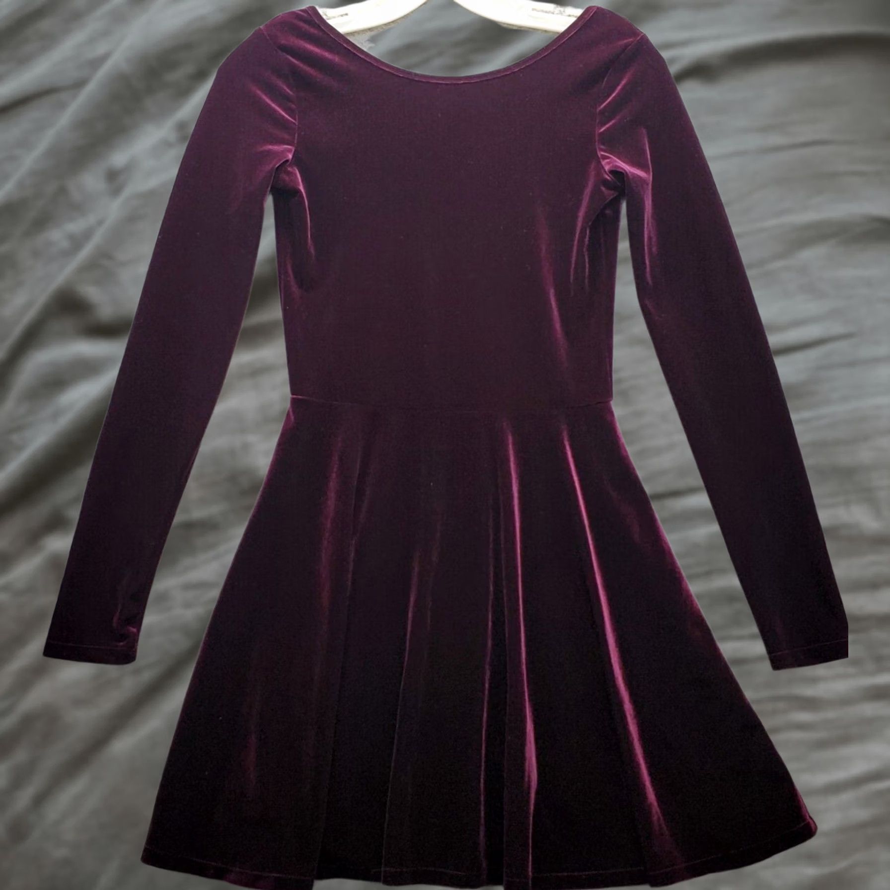 Velvet Bethany Mota Fit & Flare Dress Womens XS Burgundy Velvet Stretch V Neck Pullover Size XS / US 0-2 / IT 36-38 - 1 Thumbnail