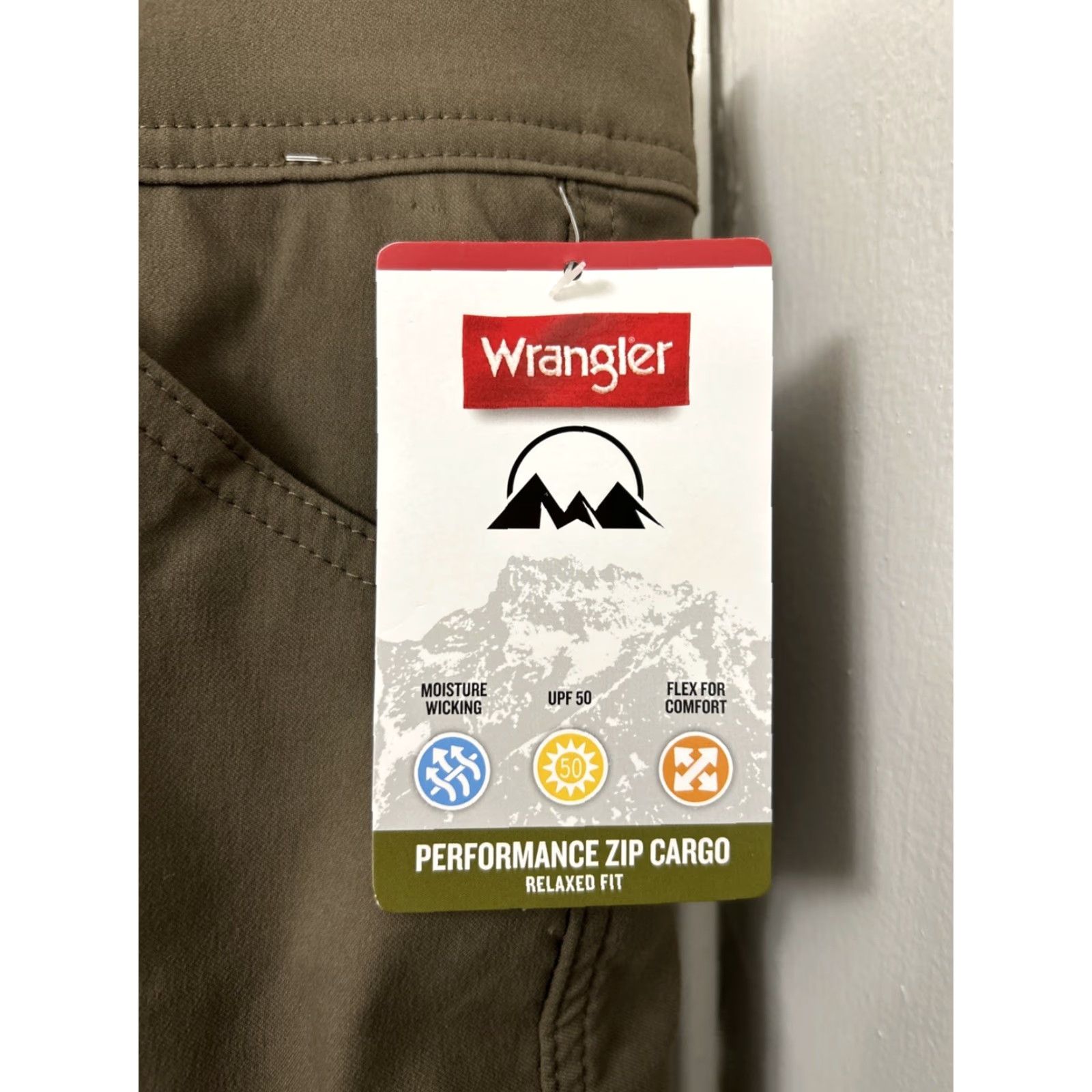 Wrangler Wrangler Cargo Shorts Mens 44 Gray UPF 50 Relaxed Fit 10” Inseam Shirt? Size US 44 / EU 60 - 4 Thumbnail