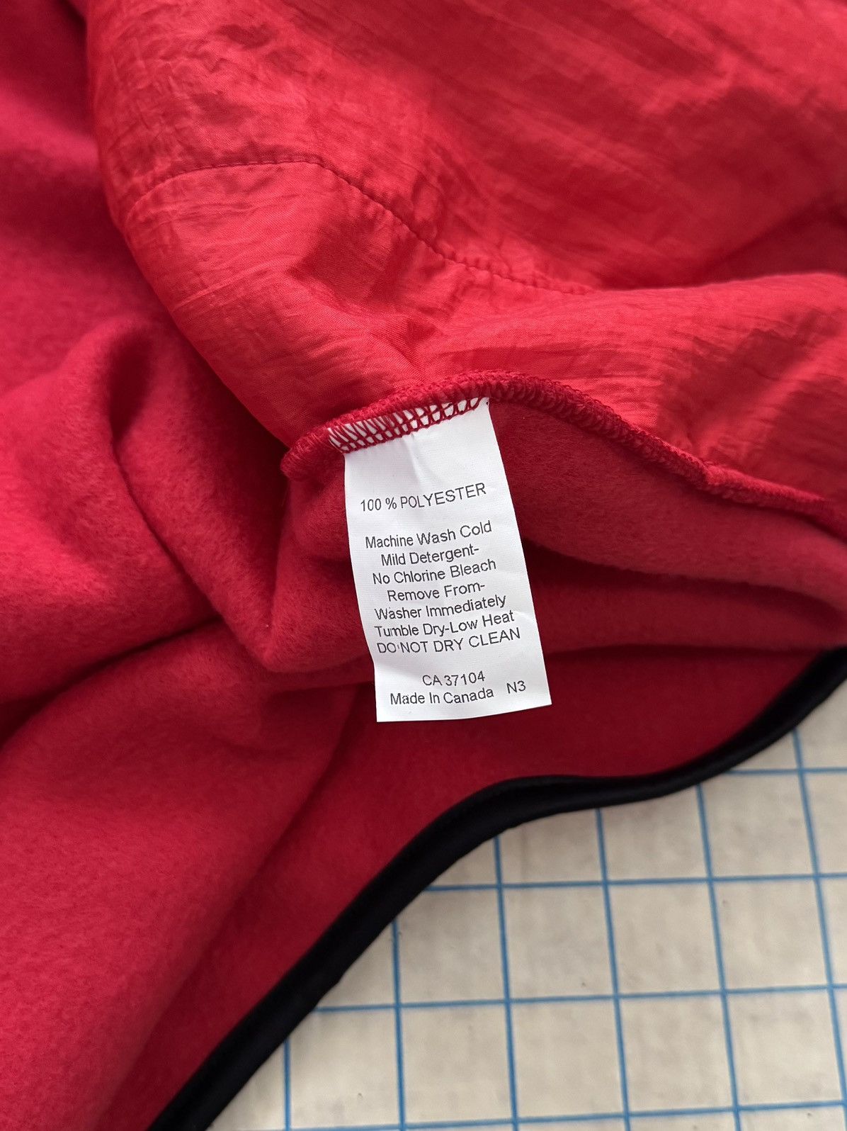 Nike × Vintage Vintage Nike Team Canada Basketball Fleece Full Zip Vest Med Size US M / EU 48-50 / 2 - 8 Thumbnail