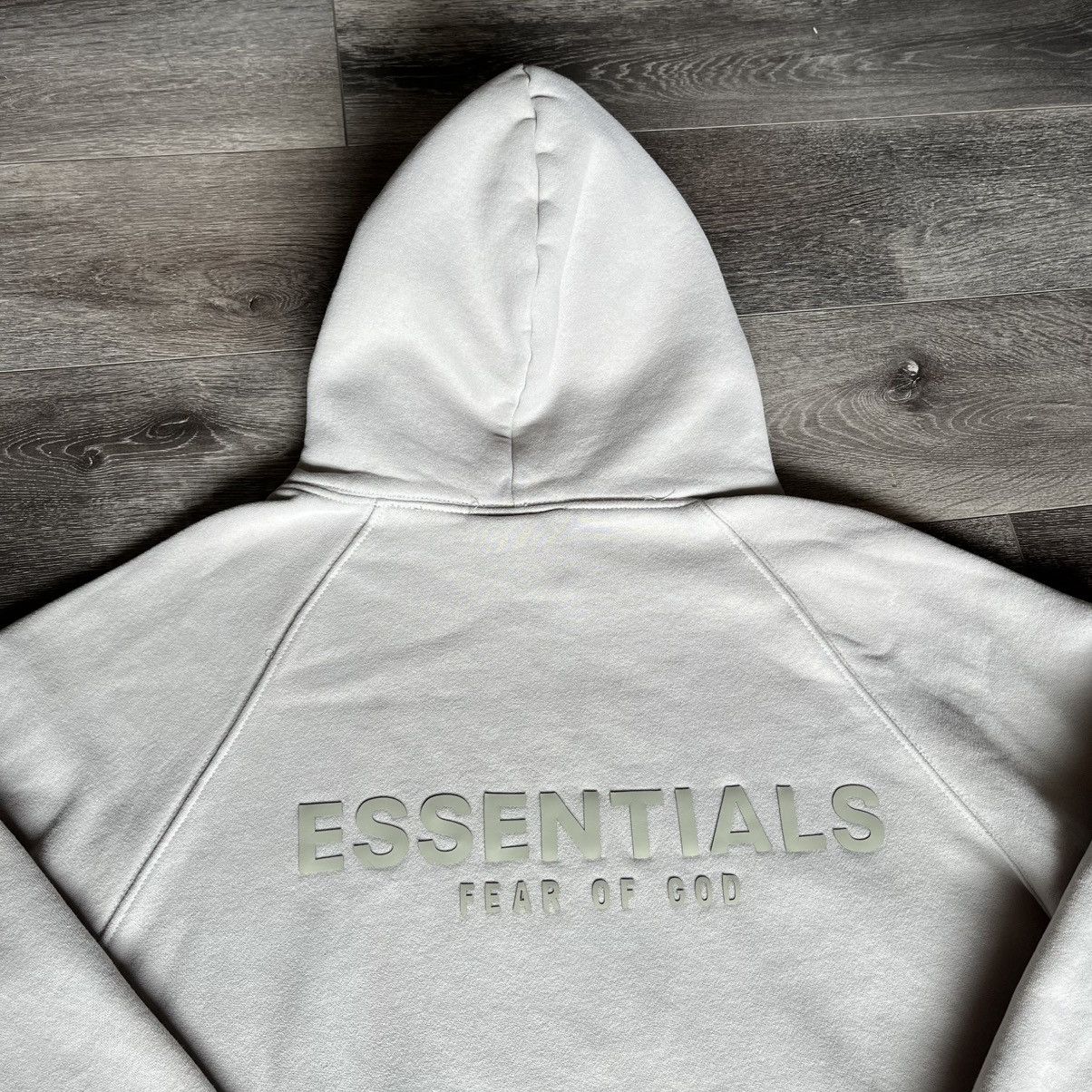Essentials Fear of God FOG Essentials Pullover Pistachio Hoodie FW/21 Size US M / EU 48-50 / 2 - 3 Thumbnail