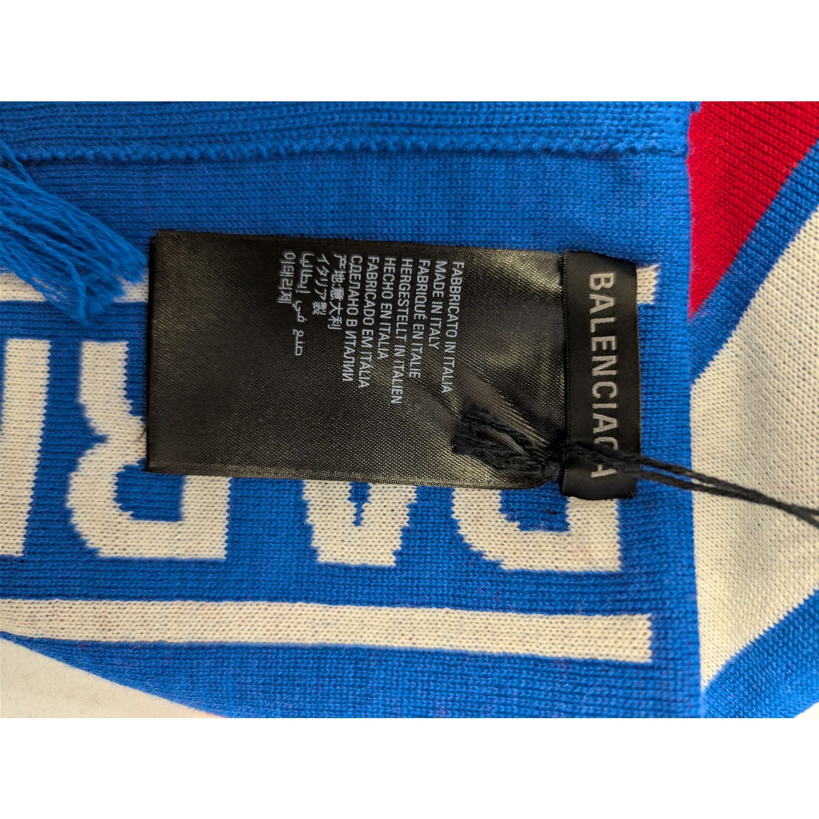 Balenciaga o1rshd1 Size: OS / Q:2 / Football Scarf in Blue/Multicolor Size ONE SIZE - 14 Thumbnail