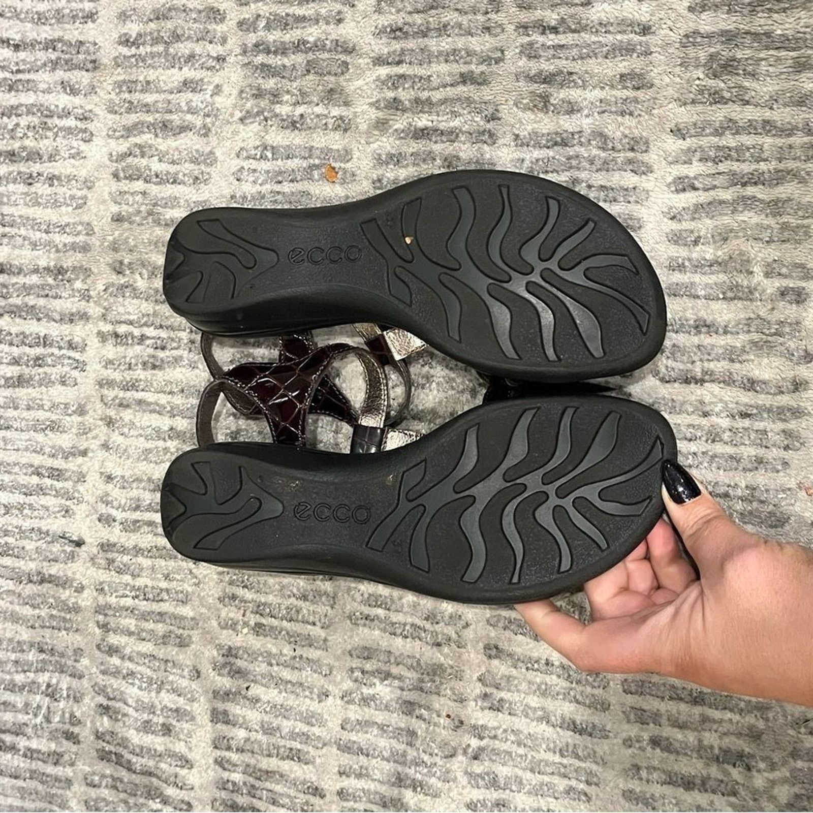 Ecco Ecco Sensata Sandal T-Strap Crocodile Leather Heel Size 6.5 Size US 6.5 / IT 36.5 - 5 Thumbnail
