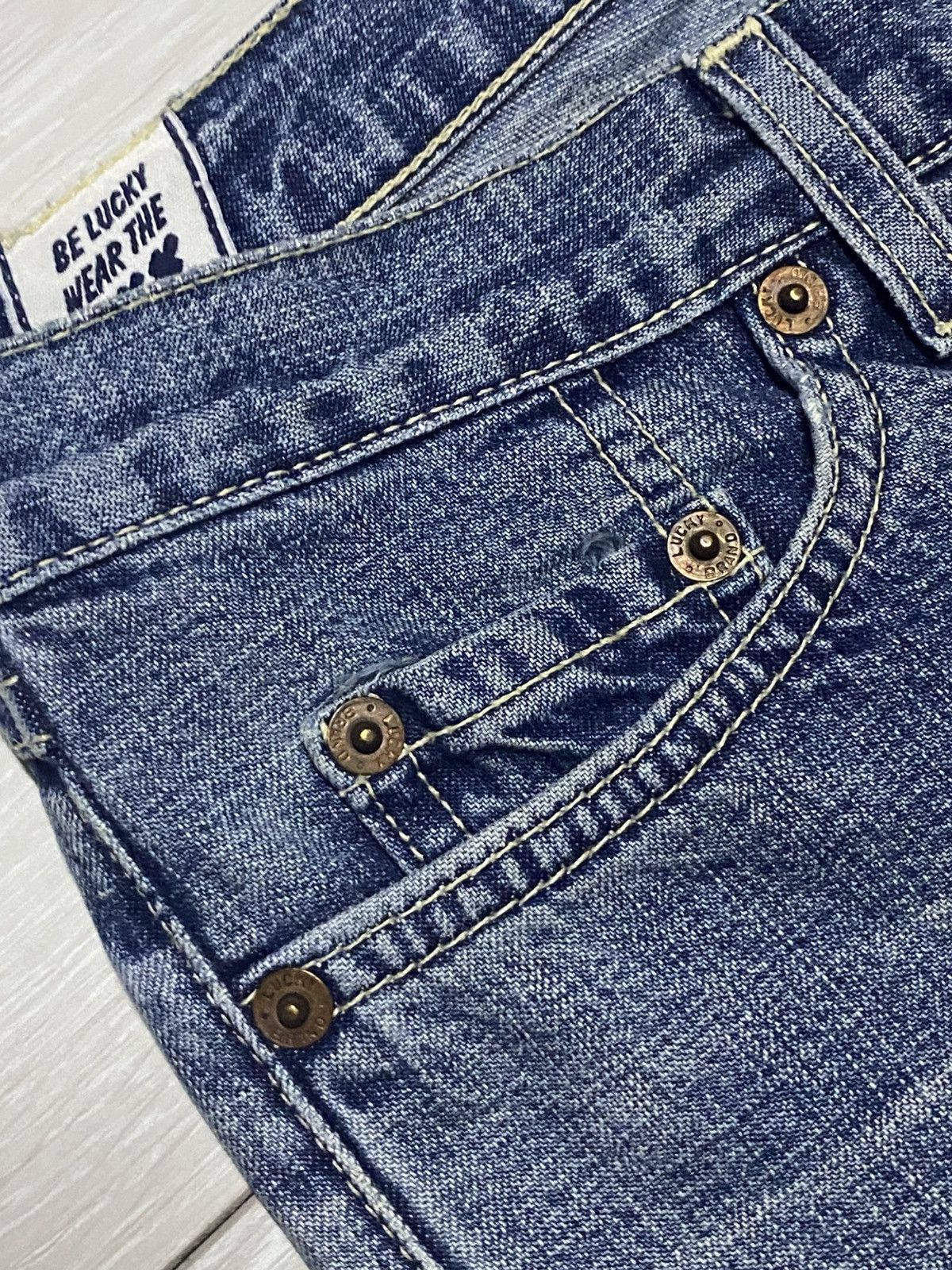 Lucky Brand Vintage Lucky Brand Dungaree Light Wash Flare Jeans Size US 29 - 7 Thumbnail