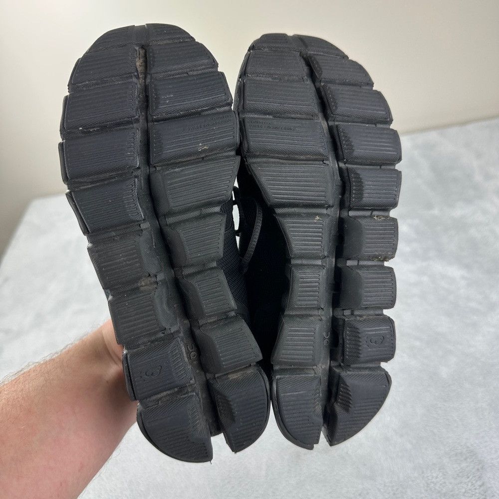 On On Cloud Shoes Black Sneakers Women’s Size 6 US Size US 6 / IT 36 - 5 Thumbnail