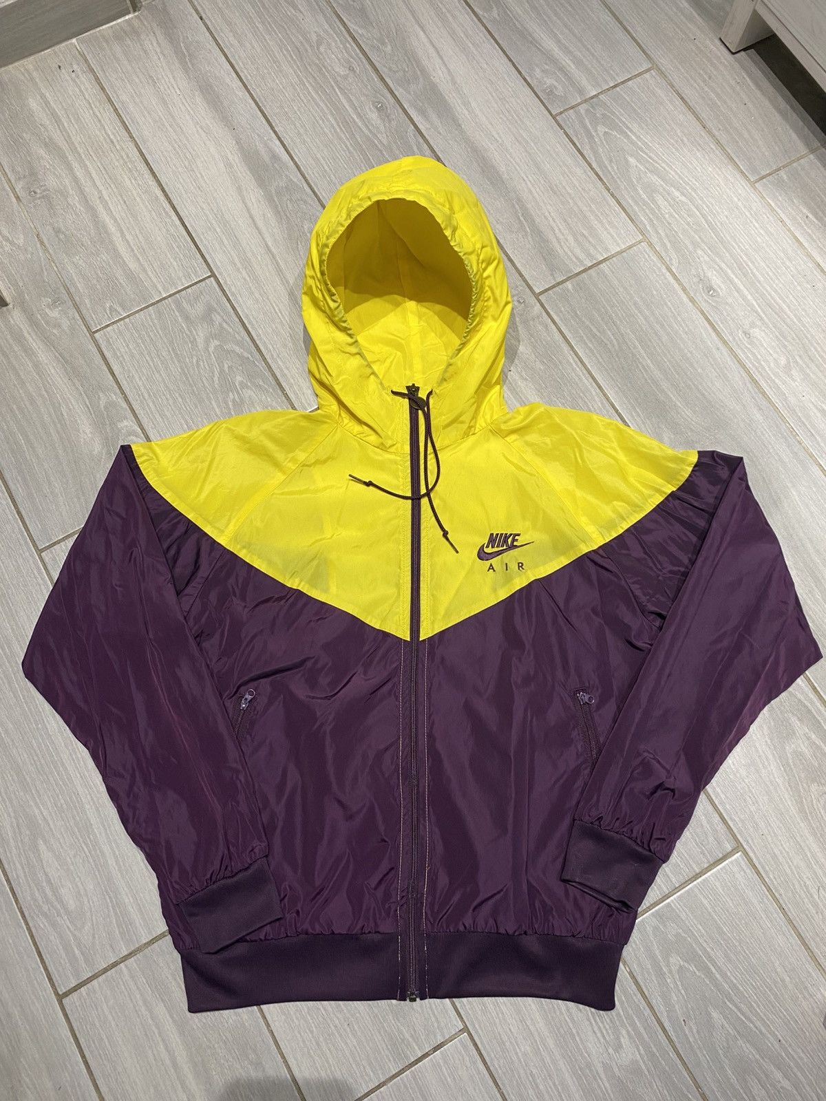 Nike Vintage nike air jacket for men crazy Y2K Size US S / EU 44-46 / 1 - 1 Thumbnail