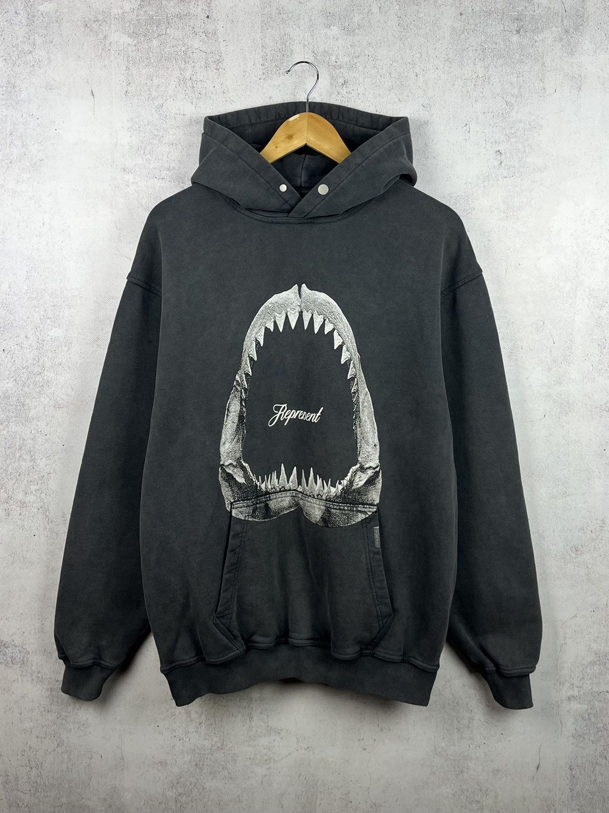 Represent Clo. Represent Shark Jaws Print Hoodie Rare Hype Streetwear Y2K Size US S / EU 44-46 / 1 - 1 Thumbnail