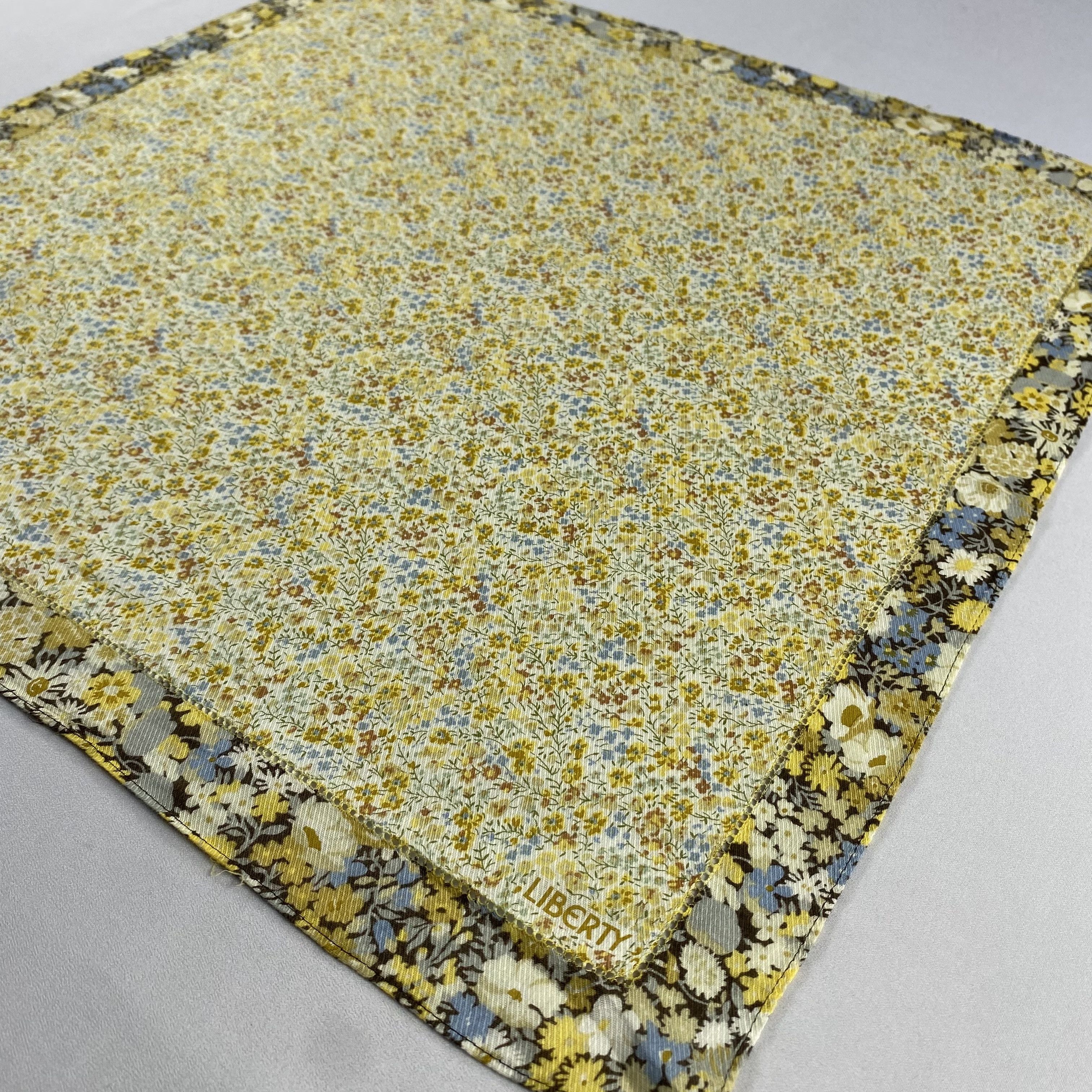 Liberty × Vintage Liberty Neckerchief / Bandana / Handkerchief-P593 Size ONE SIZE - 2 Thumbnail