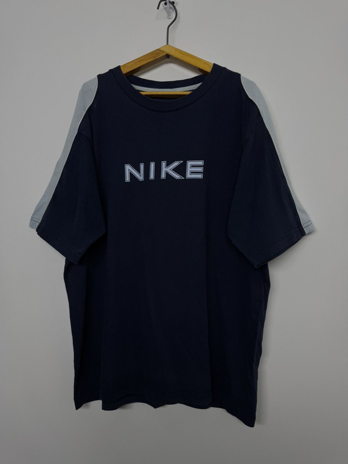 Nike Vintage Nike Center Logo Boxy T Shirt - Nike Teams 00’s Size US XL / EU 56 / 4 - 4 Thumbnail