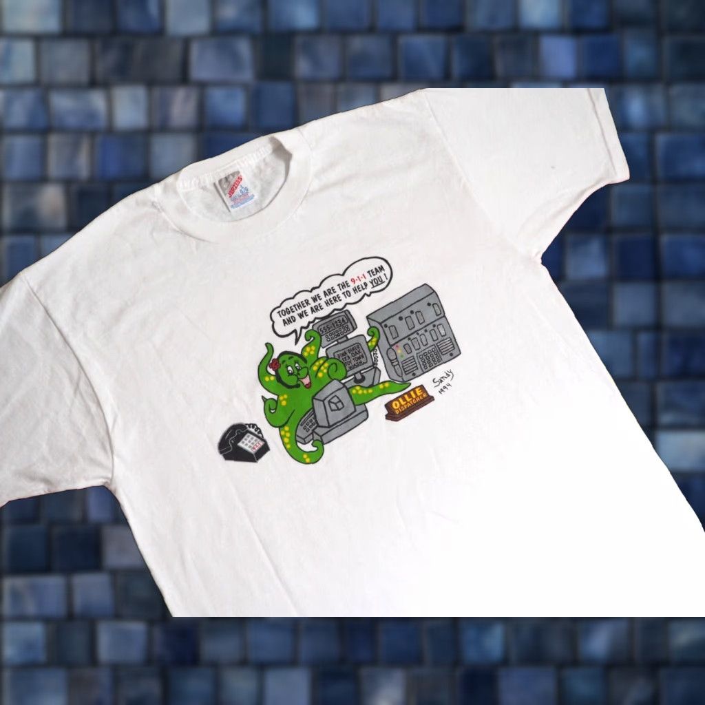 Jerzees VTG 90s Jerzees 911 Dispatcher Joke Octopus White USA Made Tee T-Shirt L EUC Mens Size US L / EU 52-54 / 3 - 1 Thumbnail